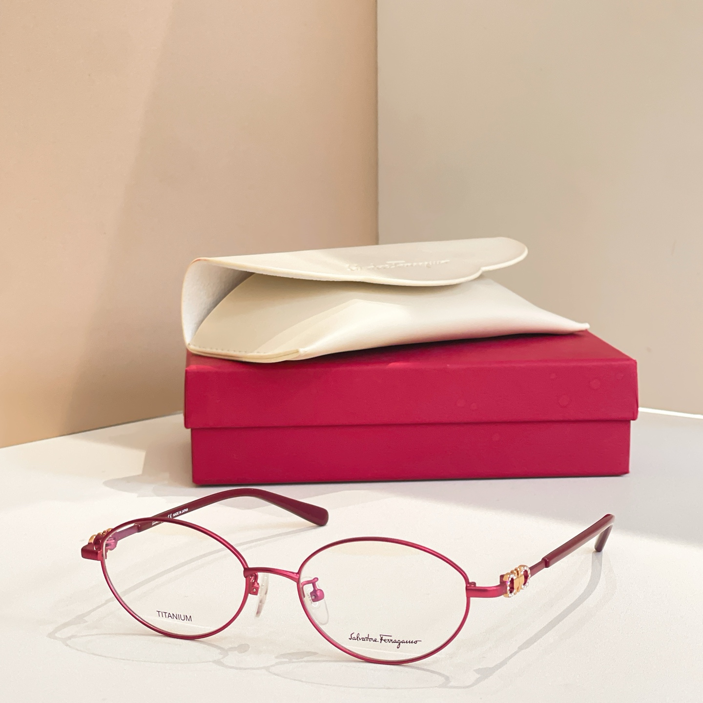 Salvatore ferragam* 菲*拉格慕 💚💚MODEL：SF2555RA 💚💚💚SIZE：5