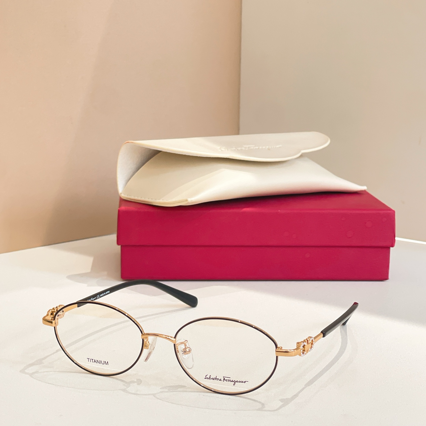 Salvatore ferragam* 菲*拉格慕 💚💚MODEL：SF2555RA 💚💚💚SIZE：5