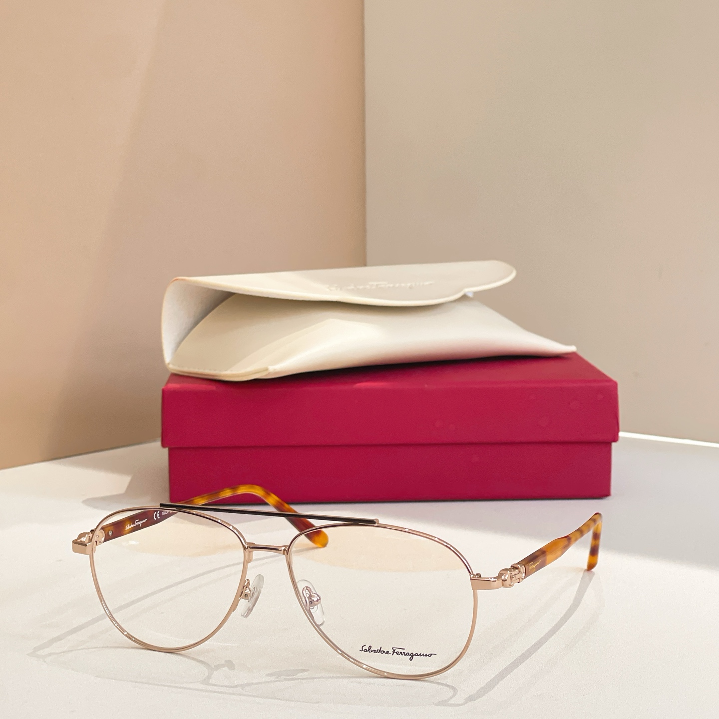 Salvatore ferragam* 菲*拉格慕 💚💚MODEL：SF2184 💚💚💚SIZE：56口