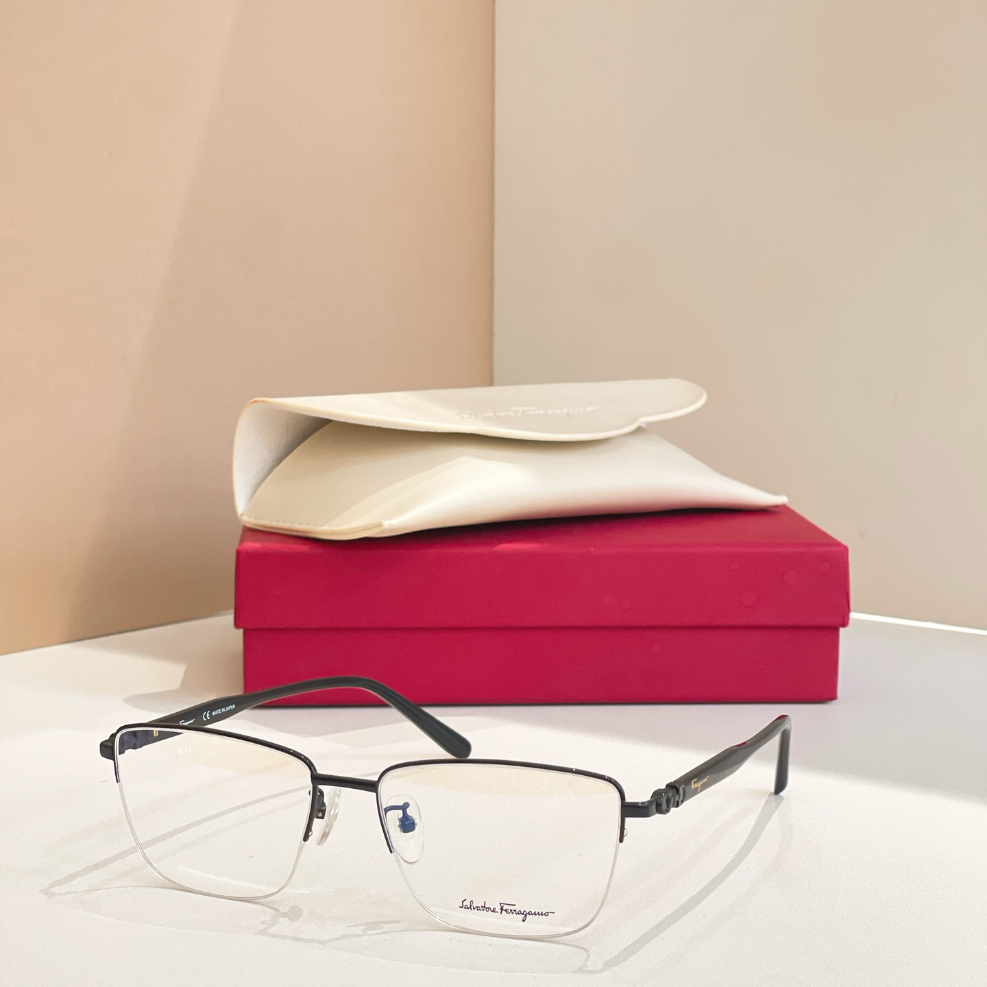 Salvatore ferragam* 菲*拉格慕 💚💚MODEL：SF2546A 💚💚💚SIZE：55