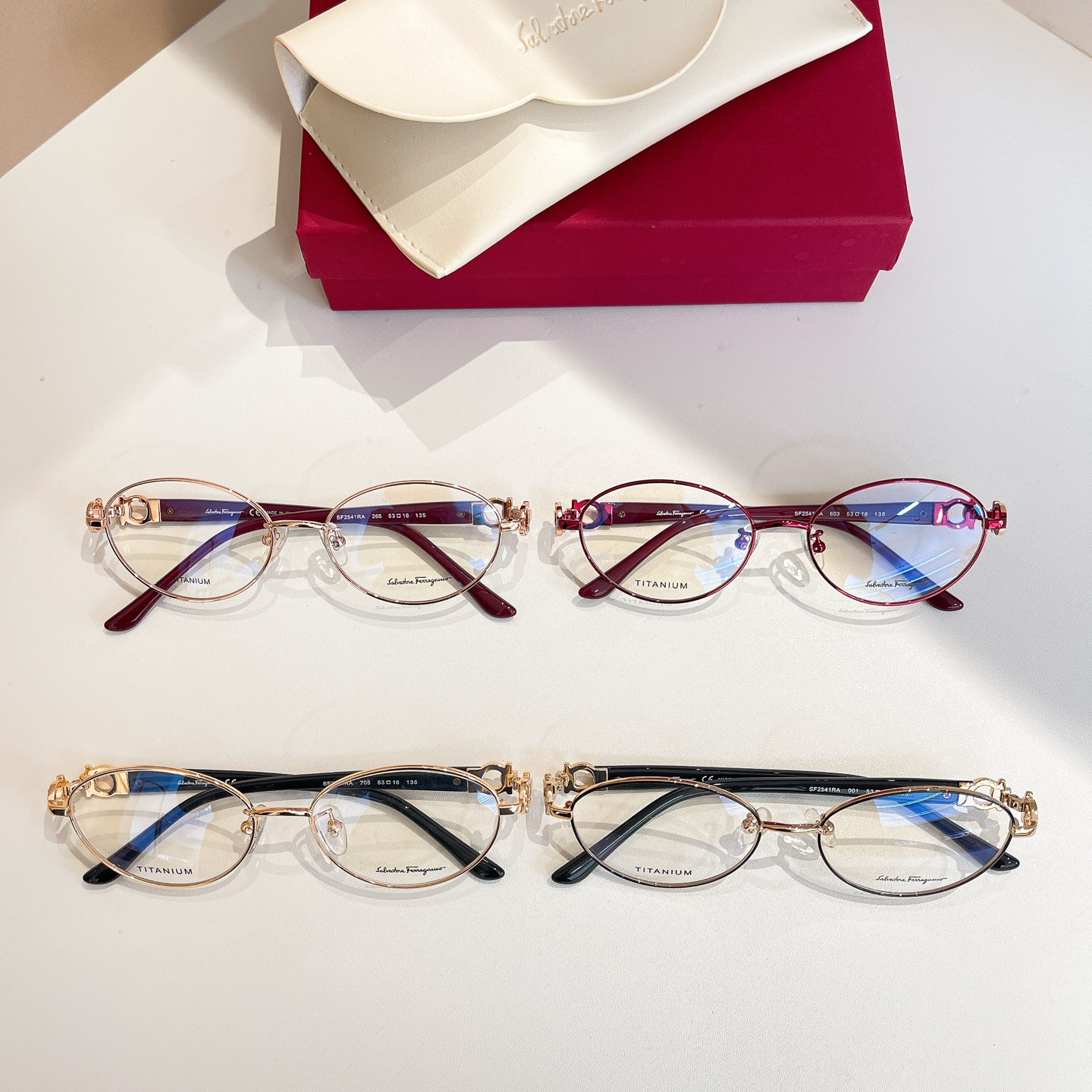 Salvatore ferragam* 菲*拉格慕 💚💚MODEL：SF2541RA 💚💚💚SIZE：5