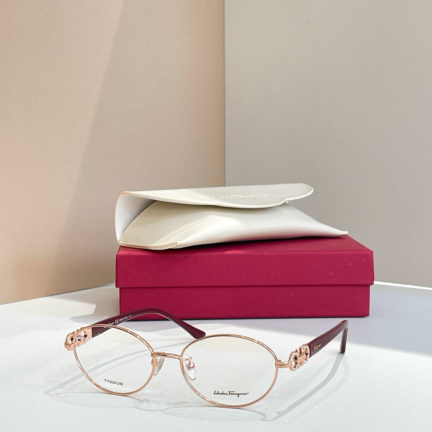 Salvatore ferragam* 菲*拉格慕 💚💚MODEL：SF2541RA 💚💚💚SIZE：5