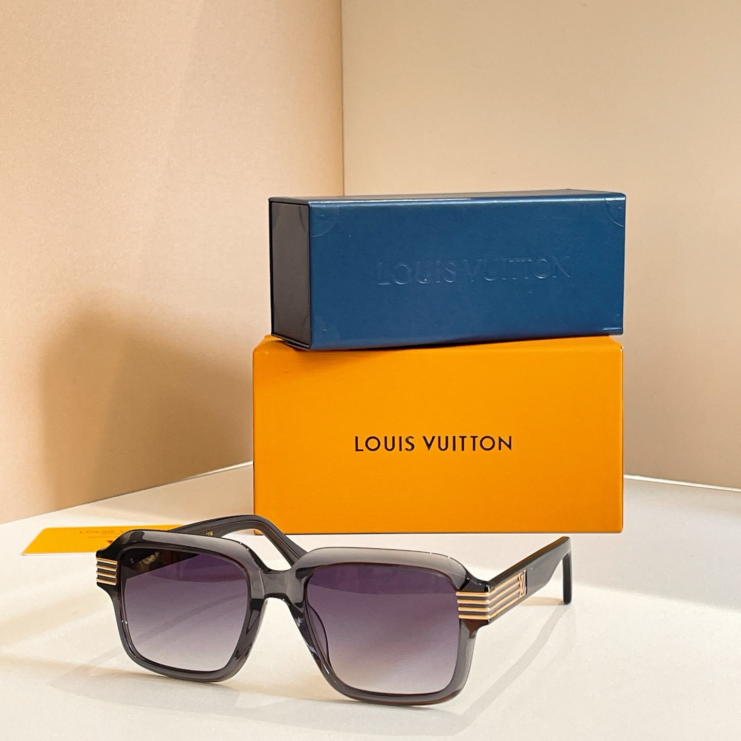 ￼ LOUIS VUITTO*🌟🌟🌟MODEL：Z2739U🌟🌟🌟SIZE：55口20-145🌟🌟🌟