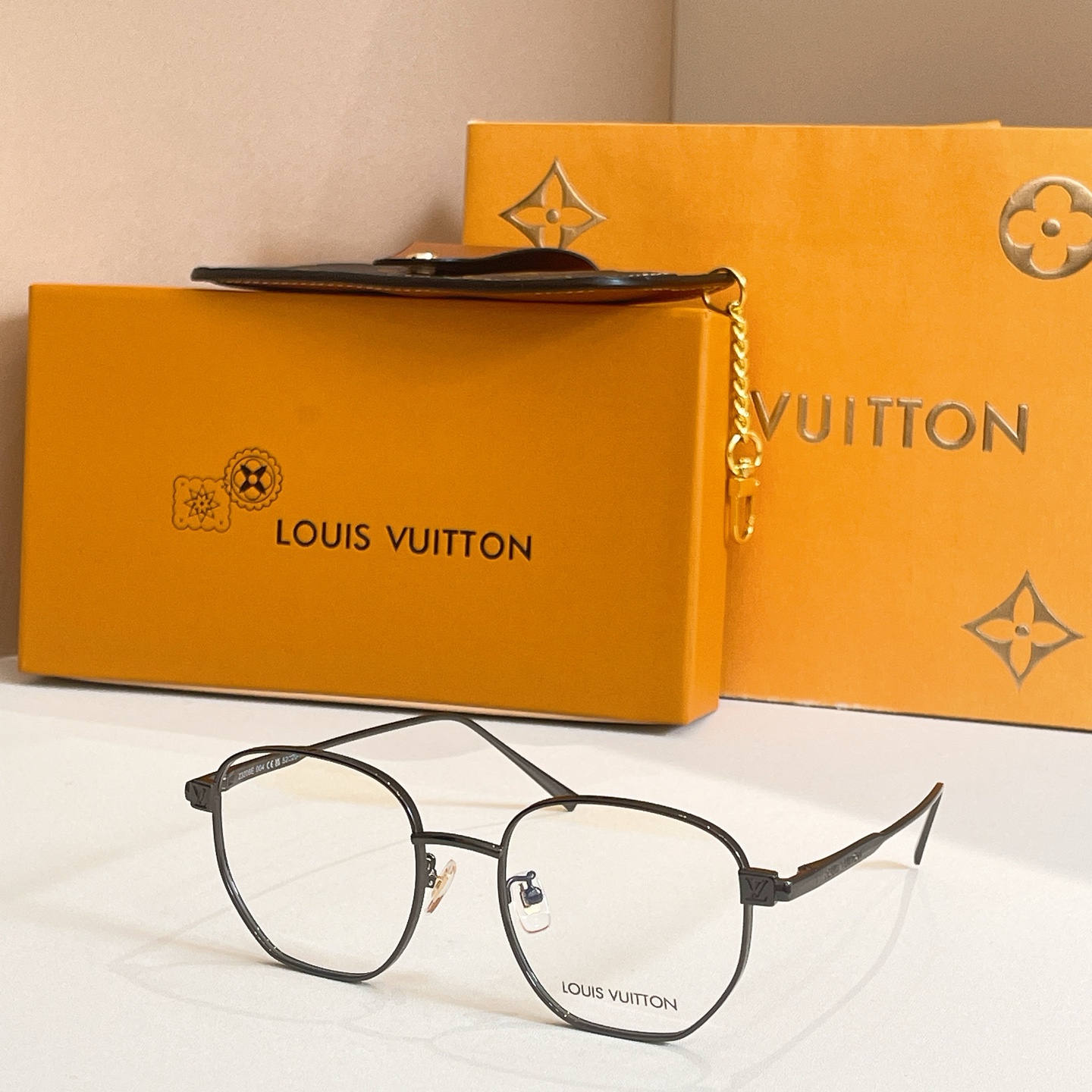 LOUIS VUITTO*🌟🌟🌟MODEL：Z3206E🌟🌟🌟SIZE：52口20-145🌟🌟🌟