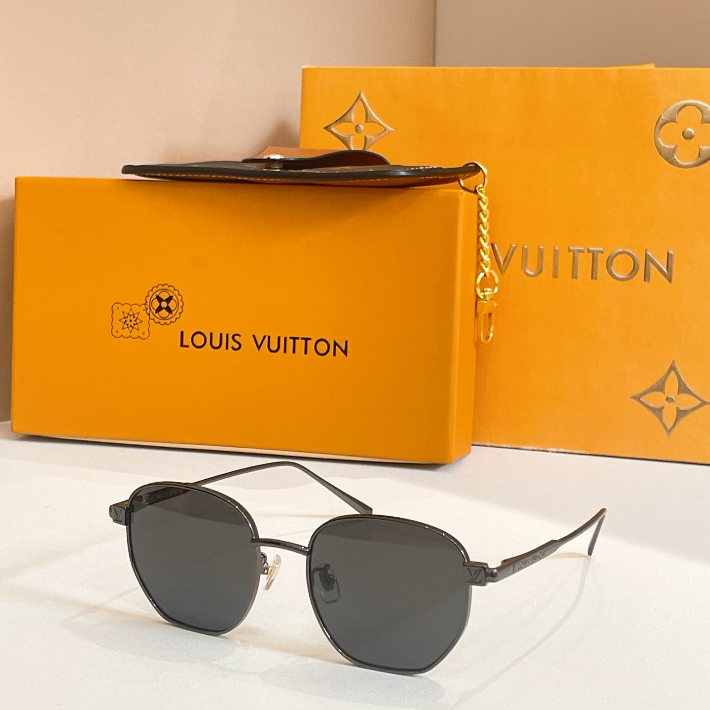 LOUIS VUITTO*🌟🌟🌟MODEL：Z3206E🌟🌟🌟SIZE：52口20-145🌟🌟🌟