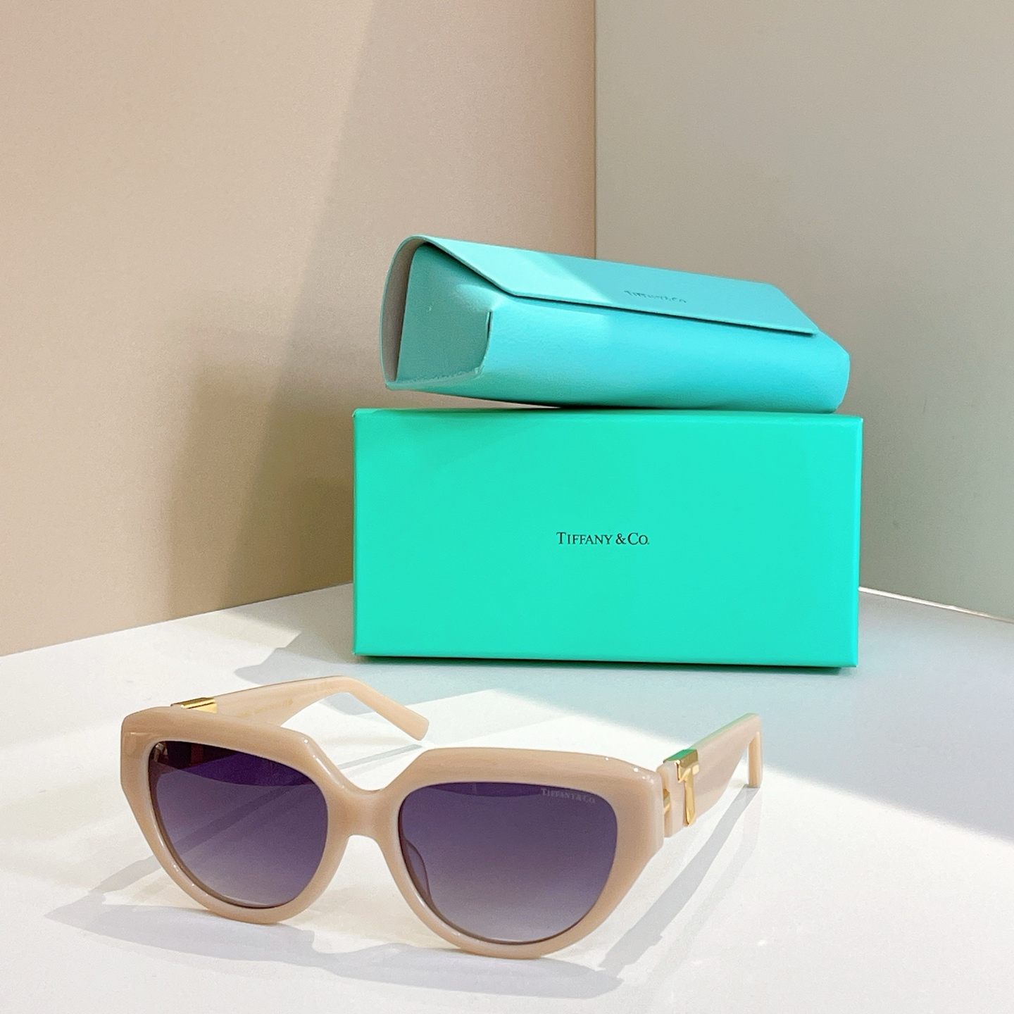 TIFFANY&Co.✨✨✨MODEL：TF4238U✨✨✨ SIZE：57口18-143✨✨✨