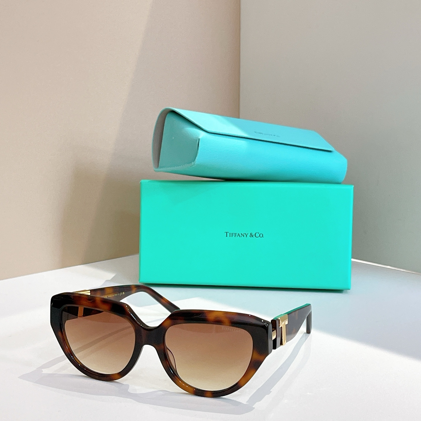 TIFFANY&Co.✨✨✨MODEL：TF4238U✨✨✨ SIZE：57口18-143✨✨✨