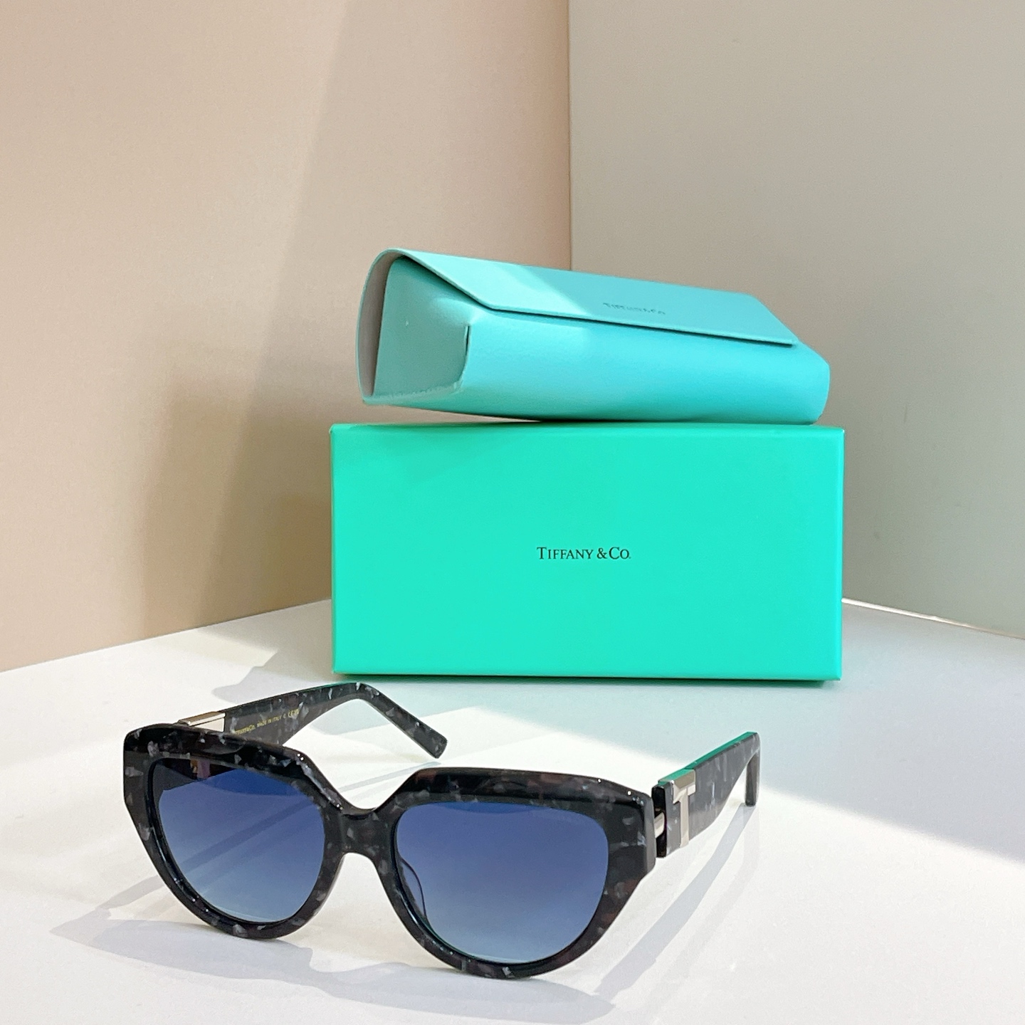 TIFFANY&Co.✨✨✨MODEL：TF4238U✨✨✨ SIZE：57口18-143✨✨✨