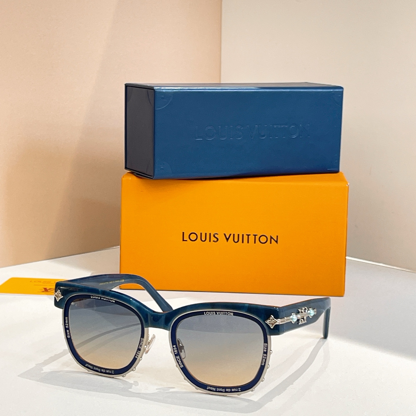 LOUIS VUITTO*🌟🌟🌟MODEL：Z2022U🌟🌟🌟SIZE：53口21-140🌟🌟🌟