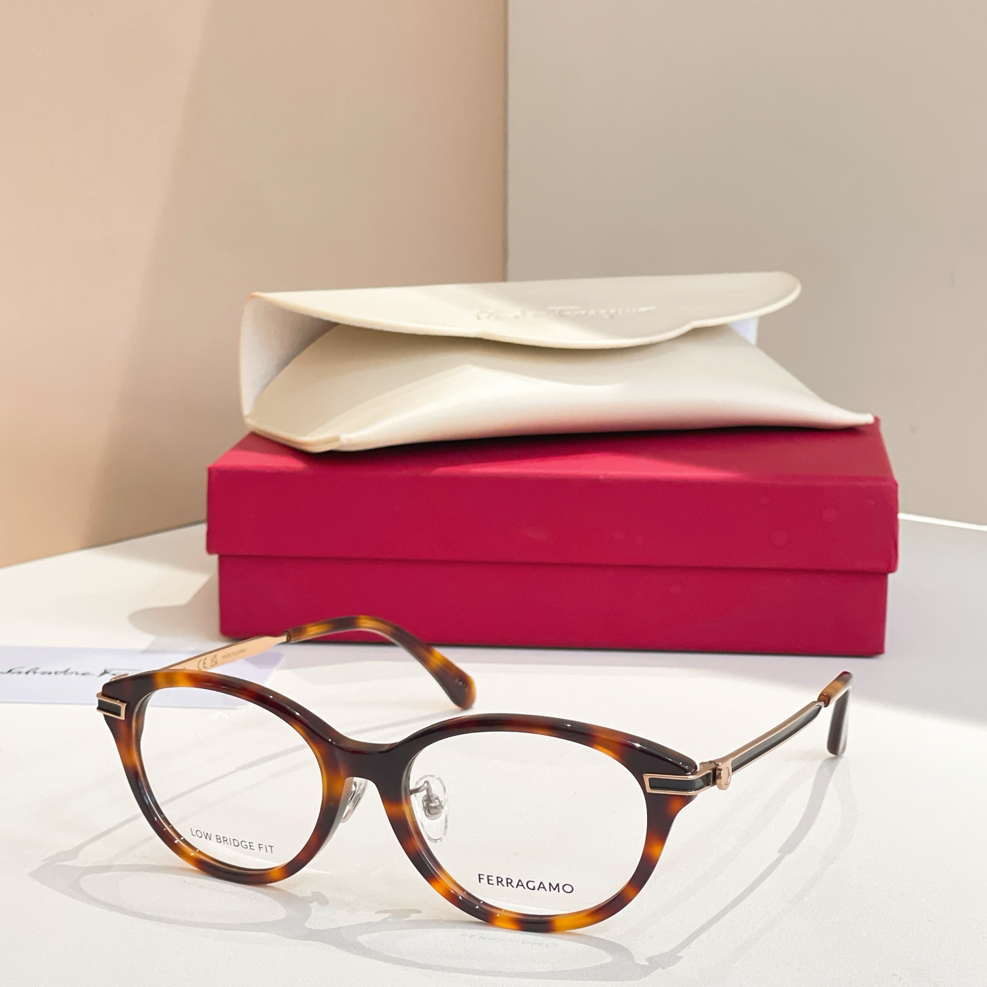 Salvatore ferragam* 菲*拉格慕 💚💚MODEL：SF3018LB 💚💚💚SIZE：5