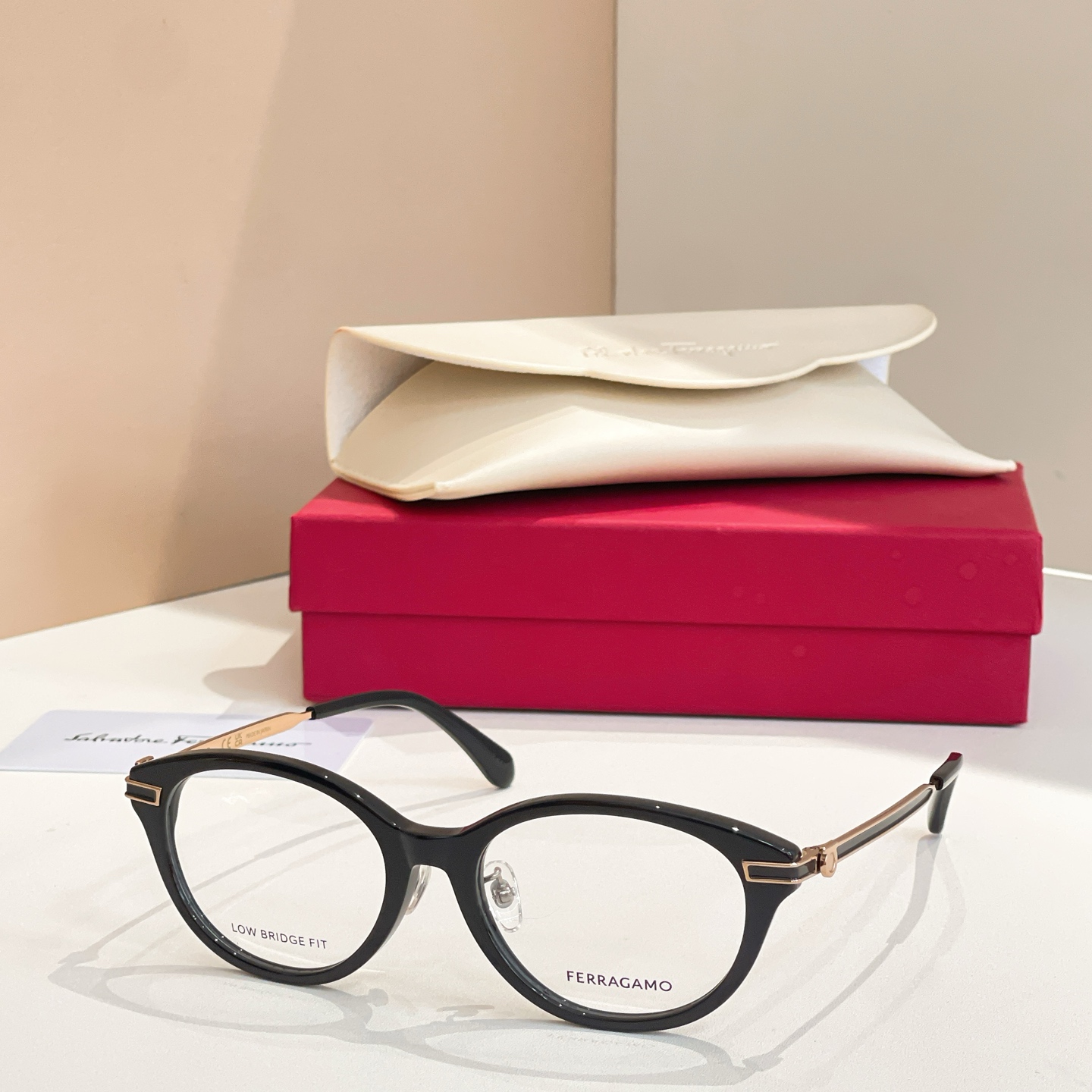 Salvatore ferragam* 菲*拉格慕 💚💚MODEL：SF3018LB 💚💚💚SIZE：5