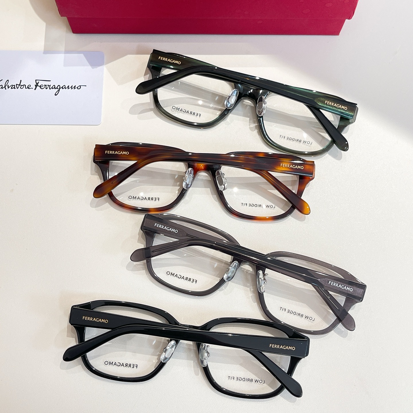 Salvatore ferragam* 菲*拉格慕 💚💚MODEL：SF3020LB 💚💚💚SIZE：5