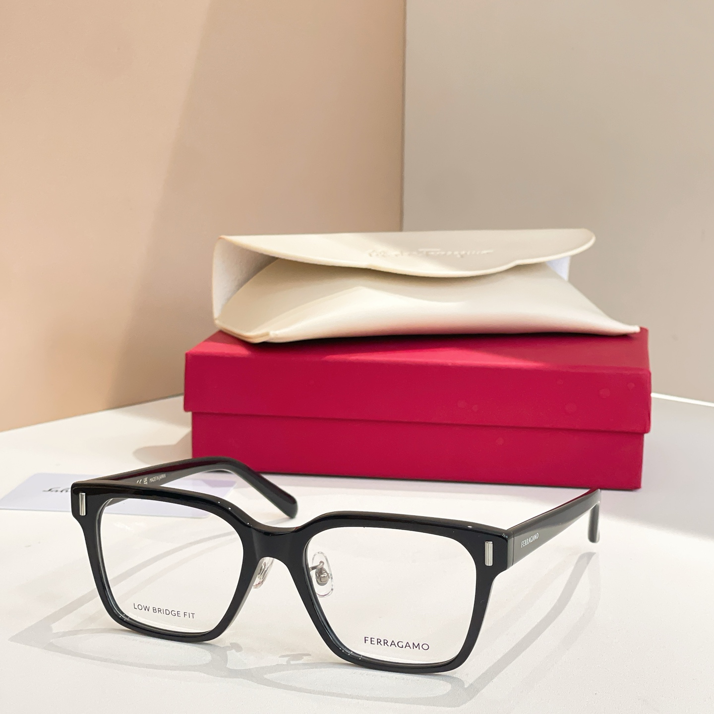 Salvatore ferragam* 菲*拉格慕 💚💚MODEL：SF3019LB 💚💚💚SIZE：5