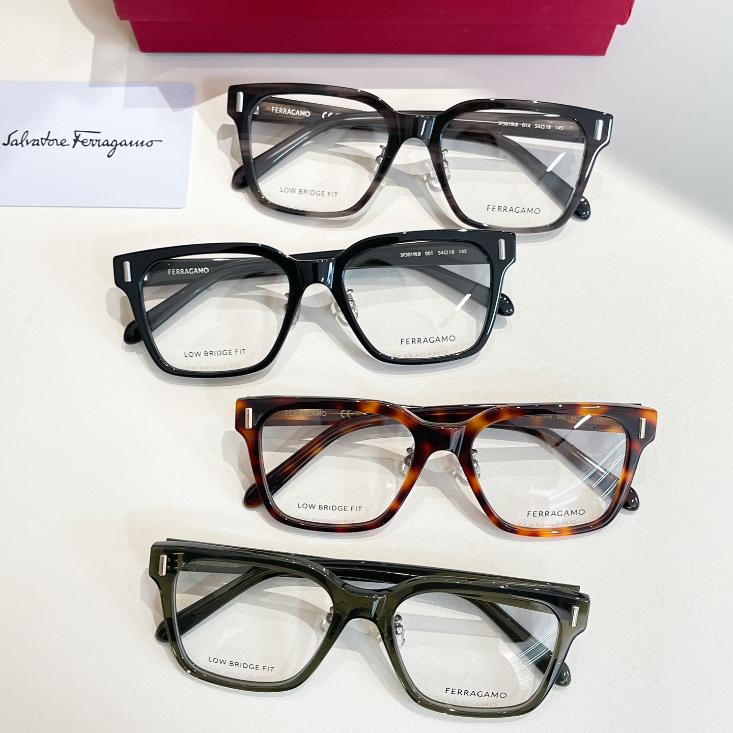 Salvatore ferragam* 菲*拉格慕 💚💚MODEL：SF3019LB 💚💚💚SIZE：5