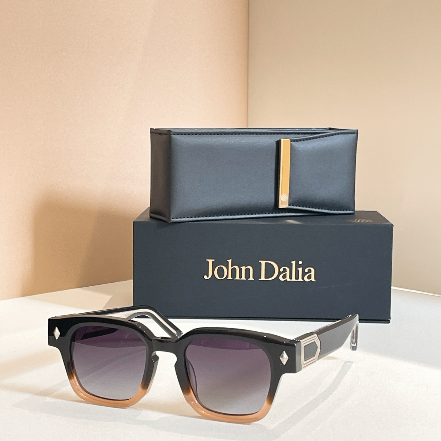 John Daila🌟🌟🌟MODEL: Project1🌟🌟🌟SIZE: 49口21-145🌟🌟🌟