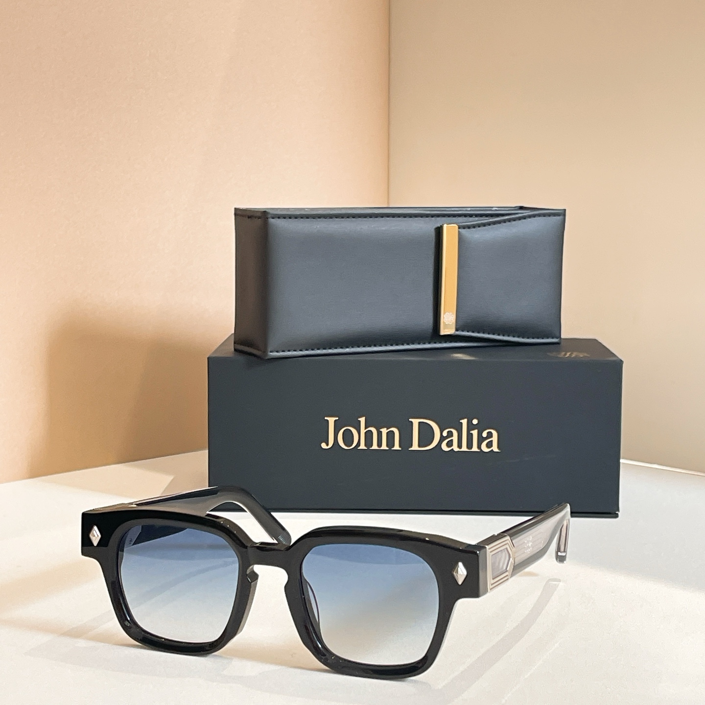 John Daila🌟🌟🌟MODEL: Project1🌟🌟🌟SIZE: 49口21-145🌟🌟🌟