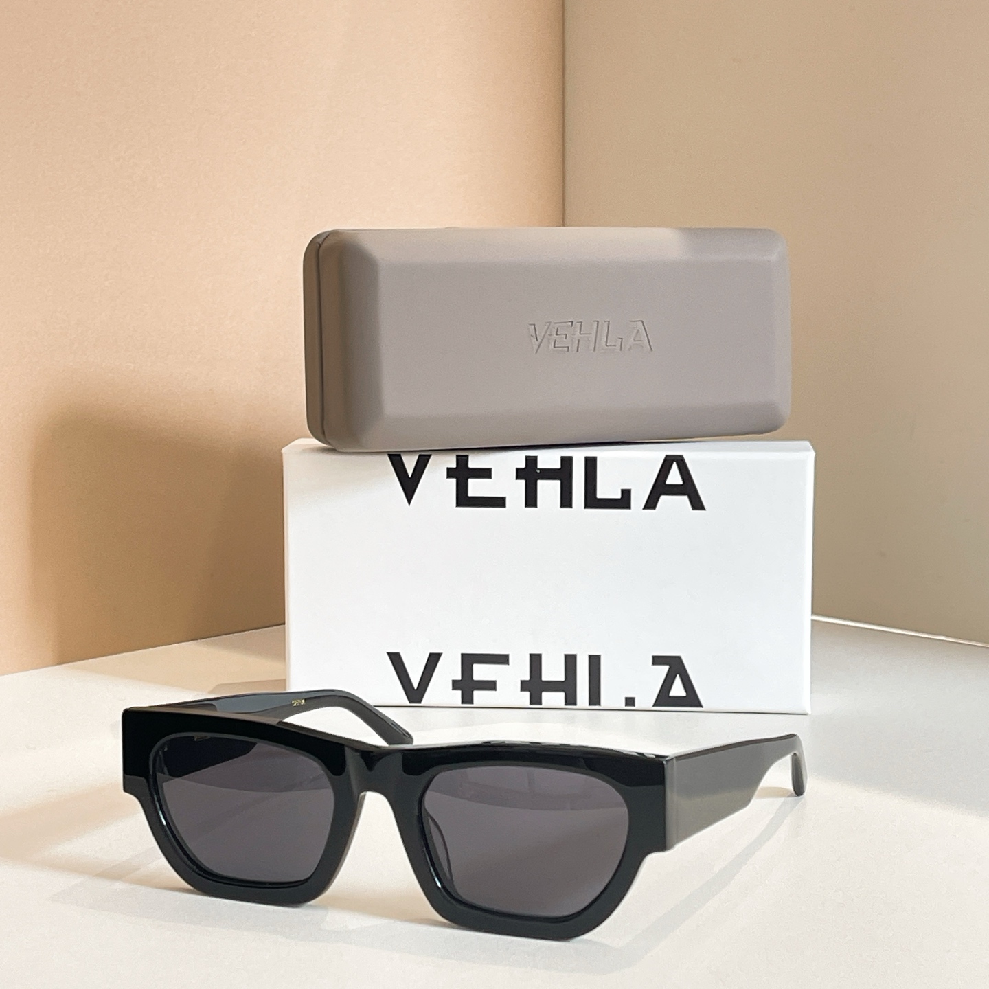 VEHLA🌟🌟🌟MODEL：FINN🌟🌟🌟SIZE：52口21-140🌟🌟🌟配送盒子～～