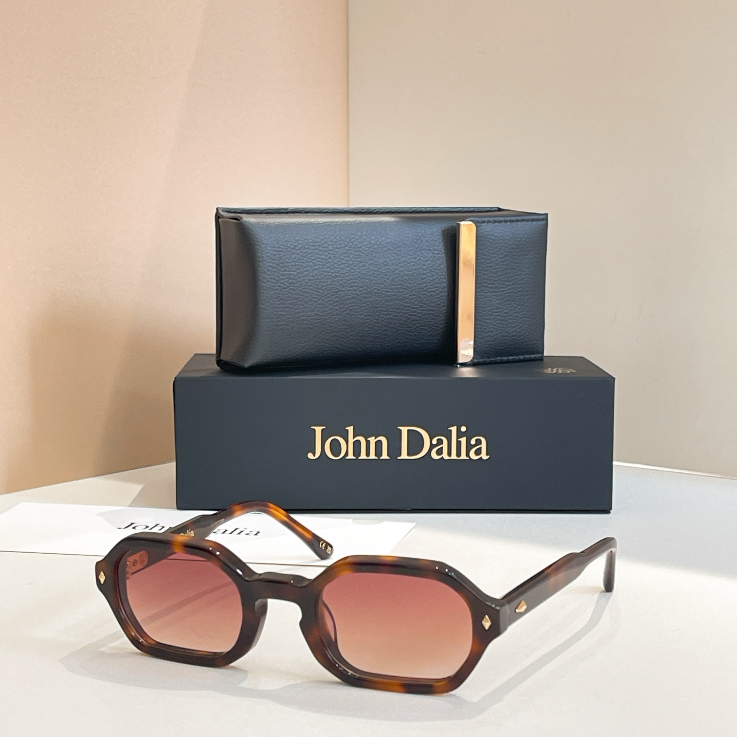 John Daila🌟🌟🌟MODEL: JUDE🌟🌟🌟SIZE: 51口26-144🌟🌟🌟配送盒子～～