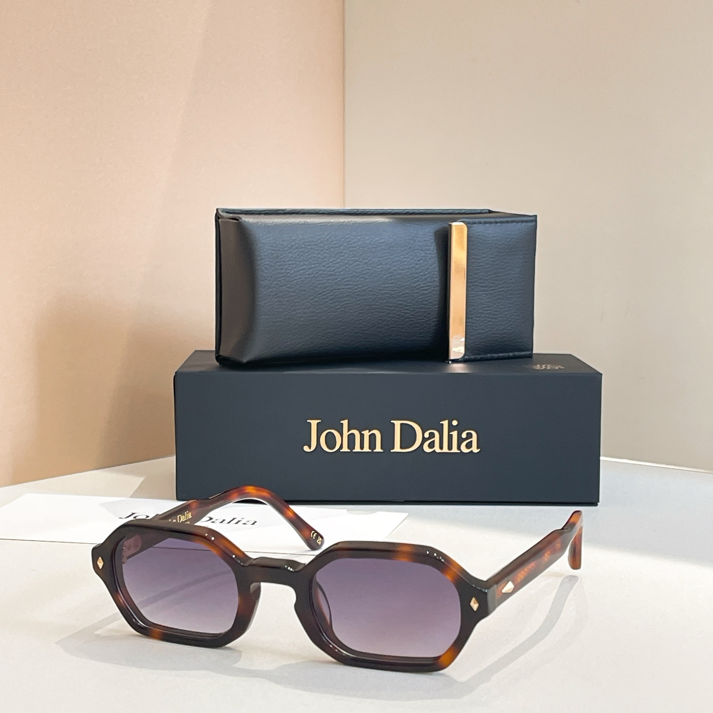 John Daila🌟🌟🌟MODEL: JUDE🌟🌟🌟SIZE: 51口26-144🌟🌟🌟配送盒子～～