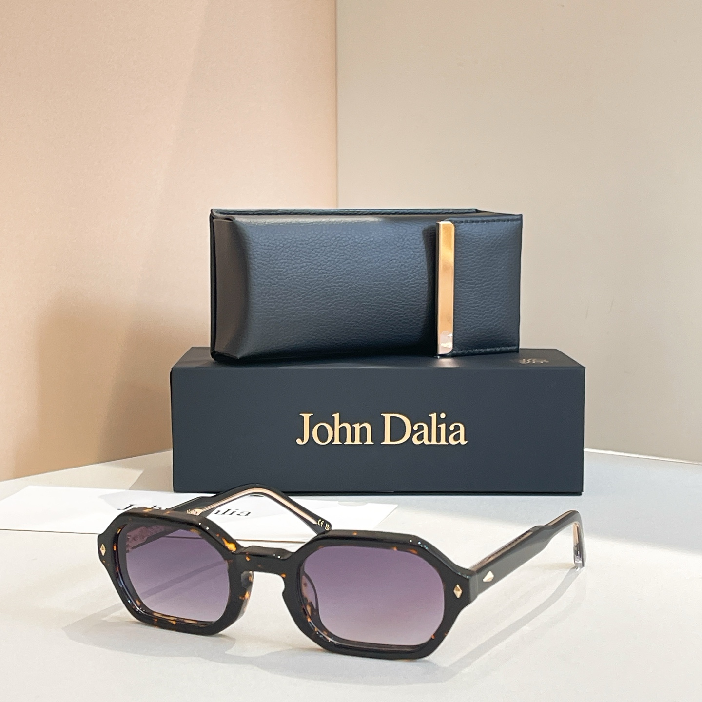 John Daila🌟🌟🌟MODEL: JUDE🌟🌟🌟SIZE: 51口26-144🌟🌟🌟配送盒子～～