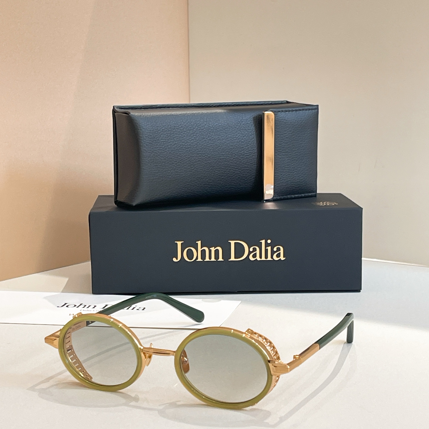 John Daila🌟🌟🌟MODEL: STEVE🌟🌟🌟SIZE: 51口22-145🌟🌟🌟配送盒子～～