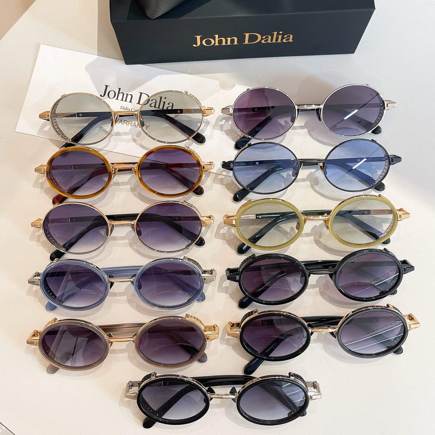 John Daila🌟🌟🌟MODEL: STEVE🌟🌟🌟SIZE: 51口22-145🌟🌟🌟配送盒子～～