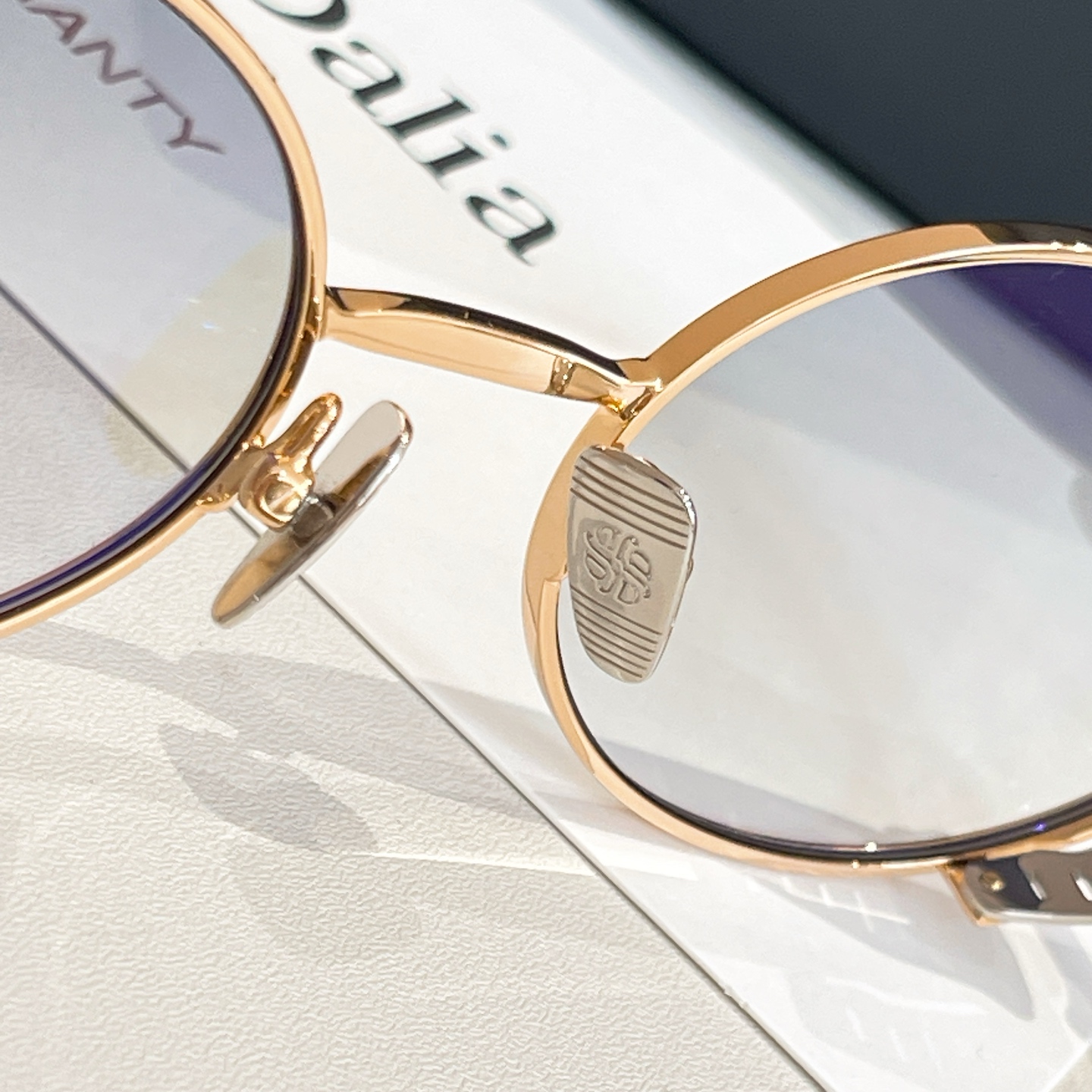 John Daila🌟🌟🌟MODEL: STEVE🌟🌟🌟SIZE: 51口22-145🌟🌟🌟配送盒子～～