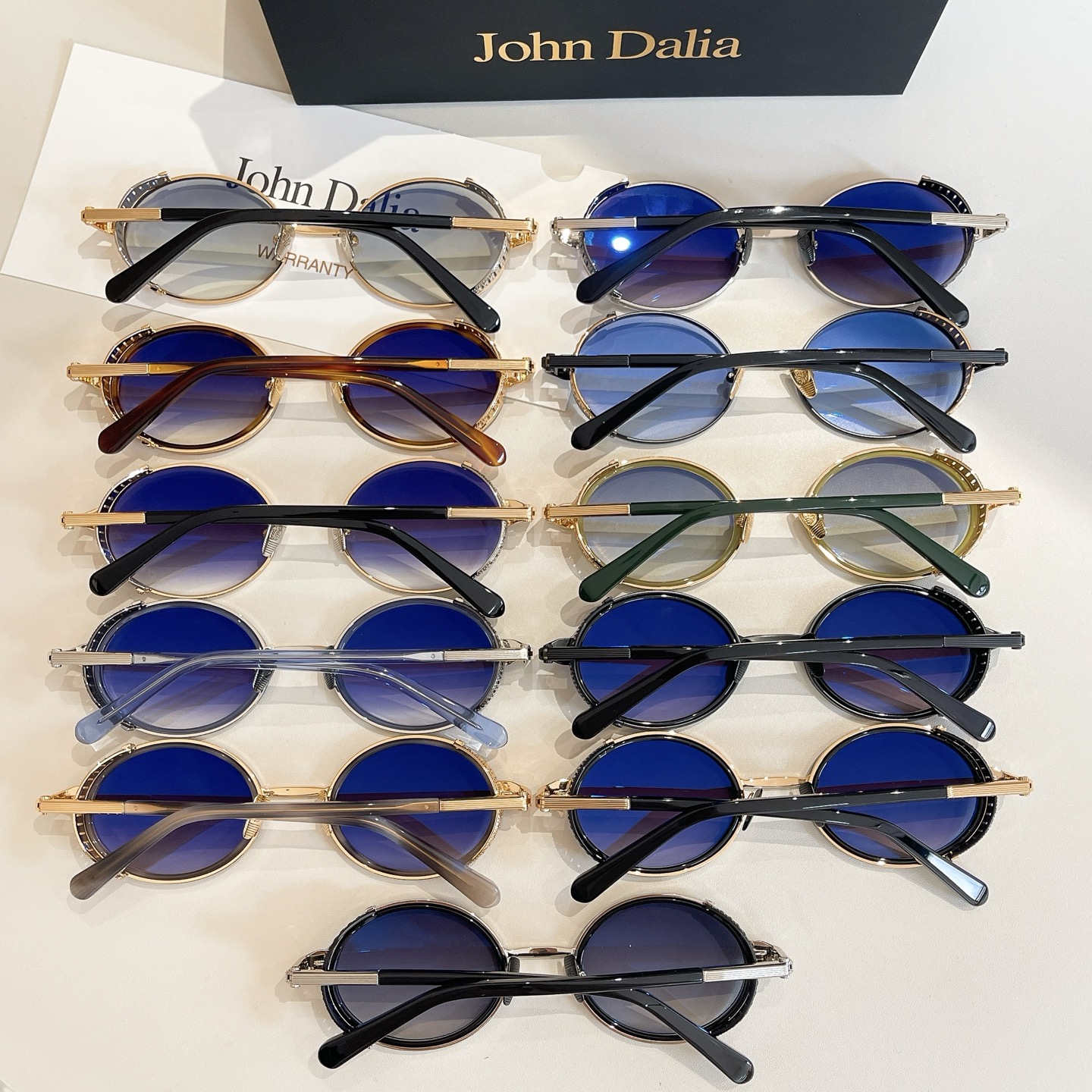 John Daila🌟🌟🌟MODEL: STEVE🌟🌟🌟SIZE: 51口22-145🌟🌟🌟配送盒子～～