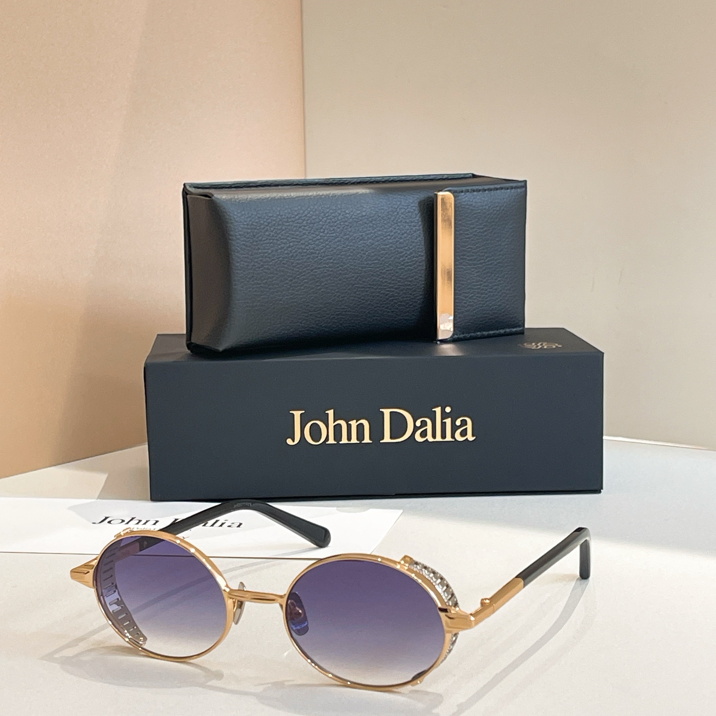 John Daila🌟🌟🌟MODEL: STEVE🌟🌟🌟SIZE: 51口22-145🌟🌟🌟配送盒子～～