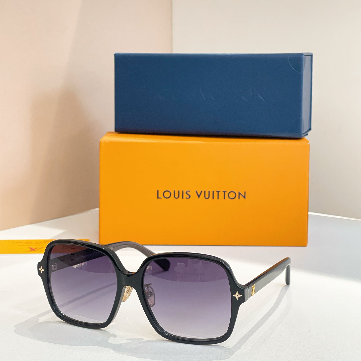 LOUIS VUITTON✨✨✨MODEL：Z3044E✨✨✨ SIZE：56口16-145✨✨钟楚曦同