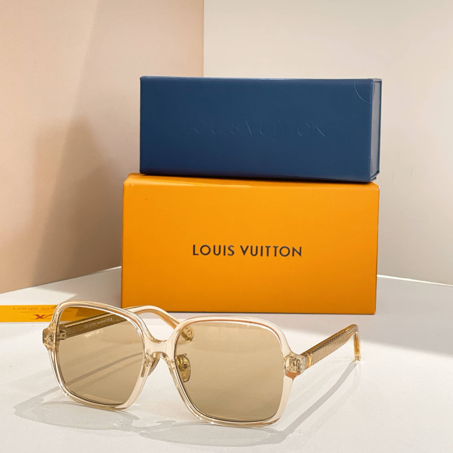 LOUIS VUITTON✨✨✨MODEL：Z3044E✨✨✨ SIZE：56口16-145✨✨钟楚曦同