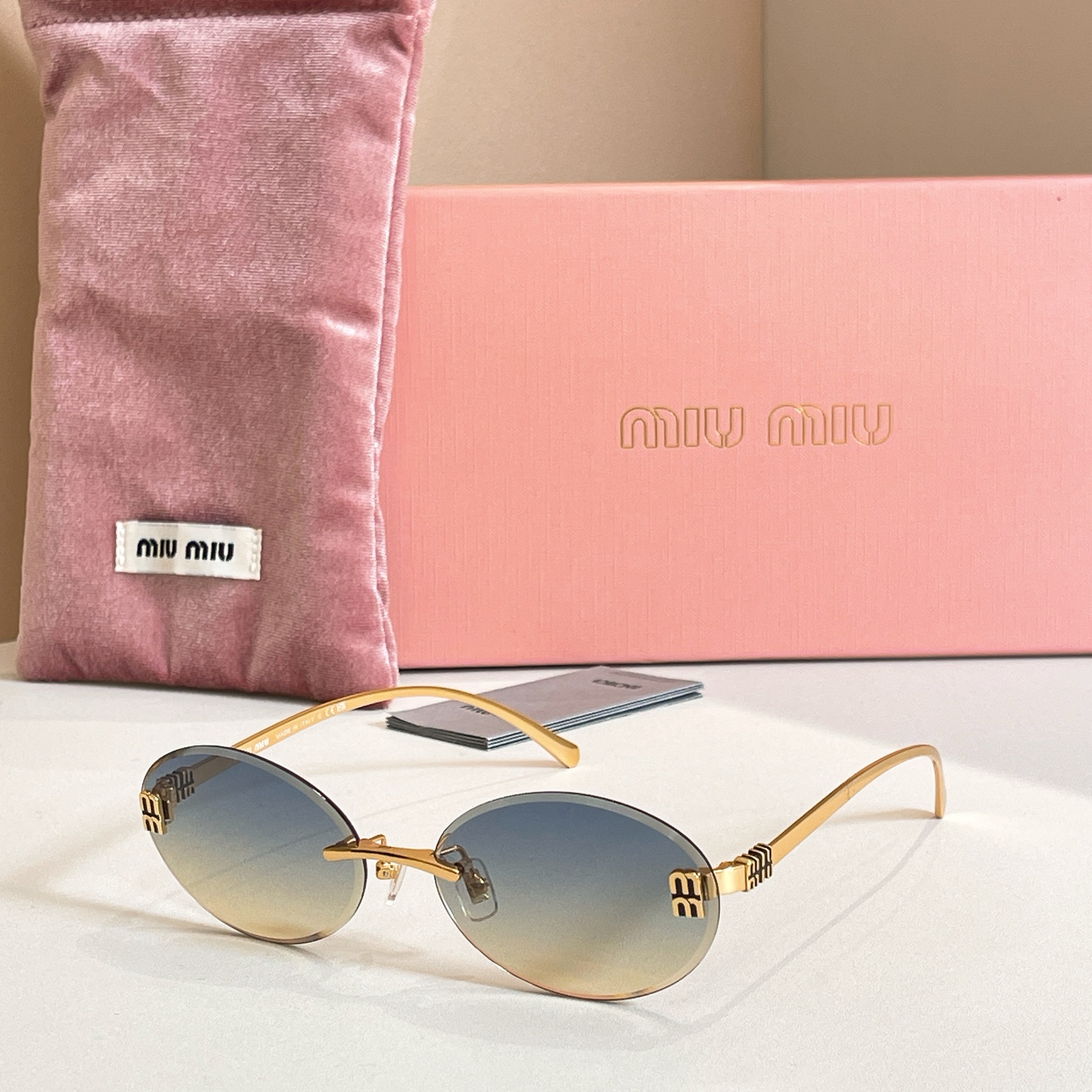 MIU MI* MODELO: MU 1898L TALLA: 61口18-145🉐170