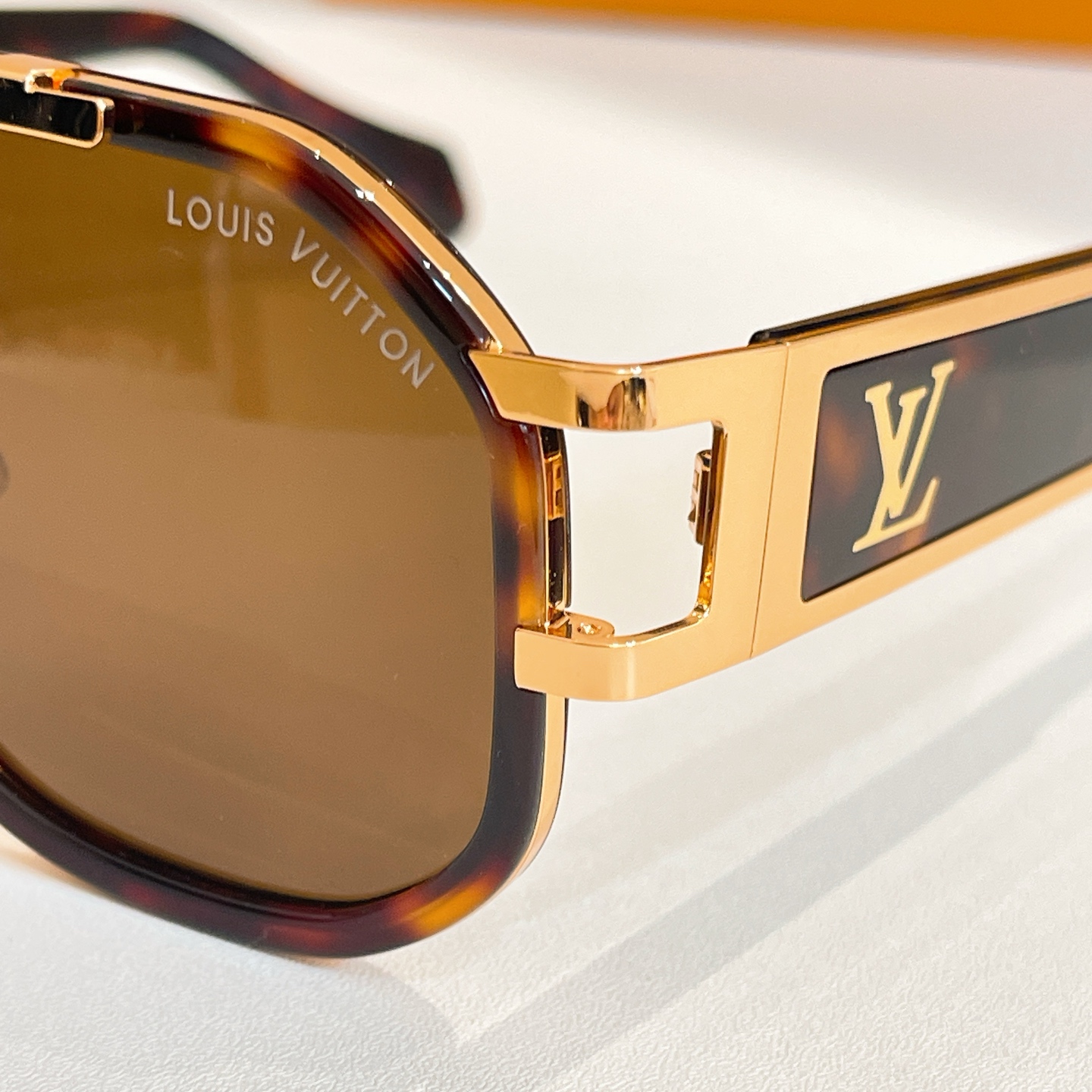 LOUIS VUITTO*🌟🌟🌟MODEL：Z1657LU🌟🌟🌟SIZE：57口17-145🌟🌟🌟