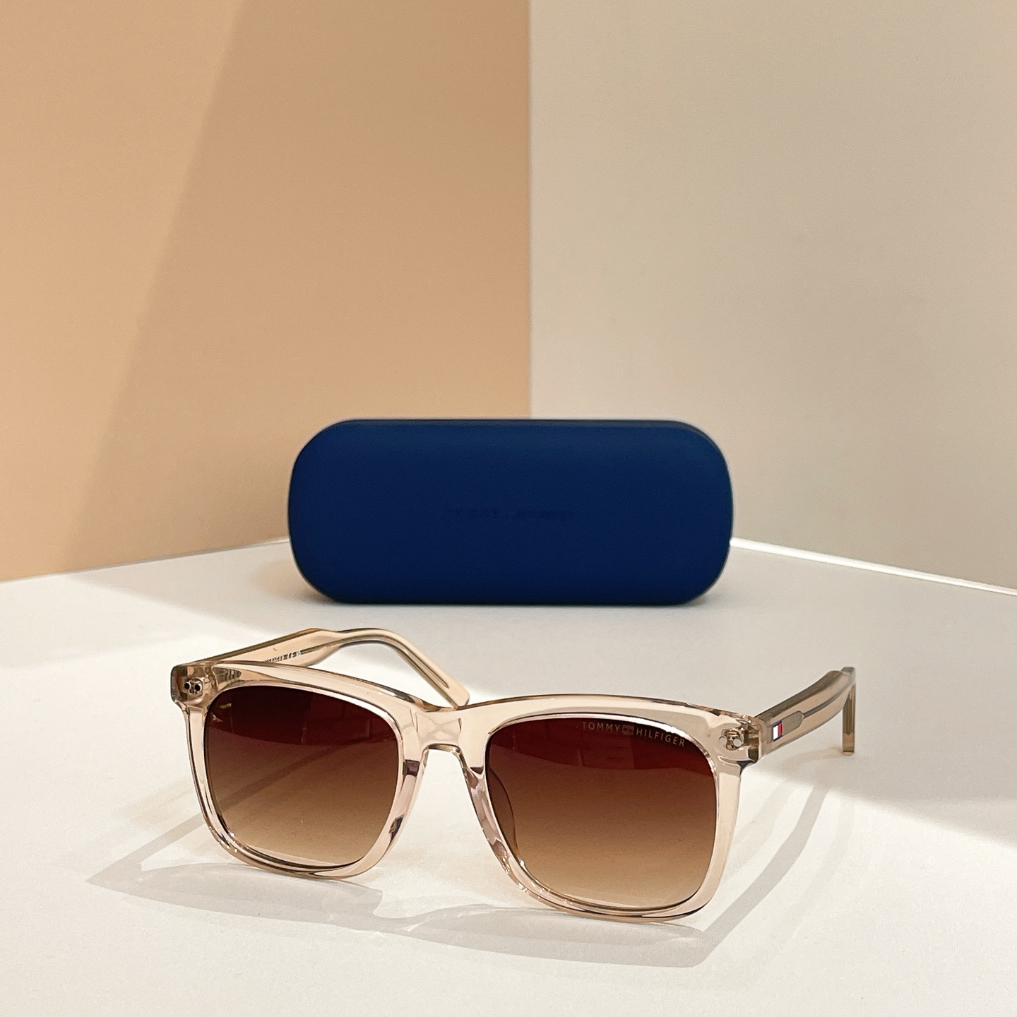 TOMMY HILFIGE*✨✨✨MODEL：TH2184✨✨✨SIZE：52口20-150✨✨✨