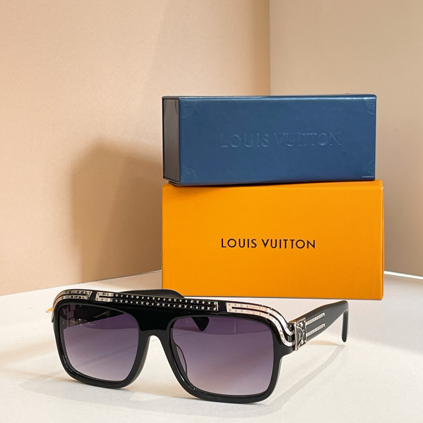 LOUIS VUITTO*🌟🌟🌟MODEL：Z2880U🌟🌟🌟SIZE：60口19-140🌟🌟🌟