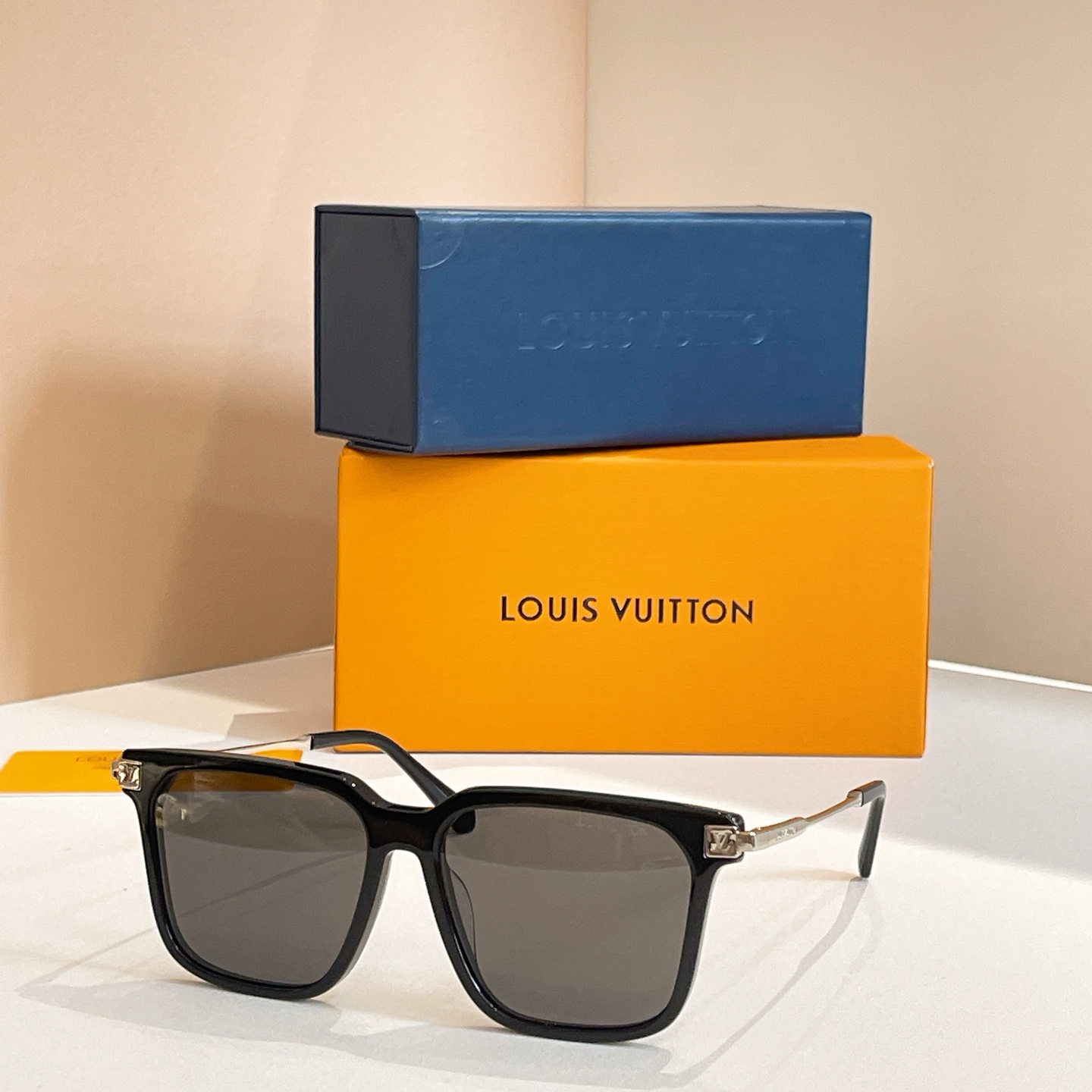 LOUIS VUITTO*🌟🌟🌟MODEL：Z2692U🌟🌟🌟SIZE：56口17-145🌟🌟🌟