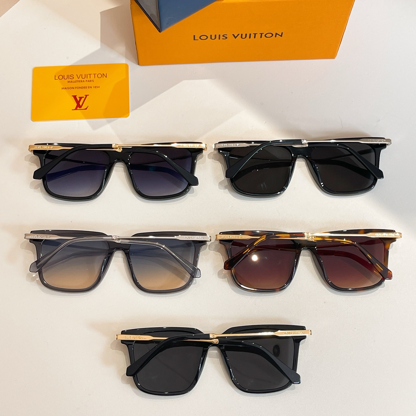 LOUIS VUITTO*🌟🌟🌟MODEL：Z2692U🌟🌟🌟SIZE：56口17-145🌟🌟🌟