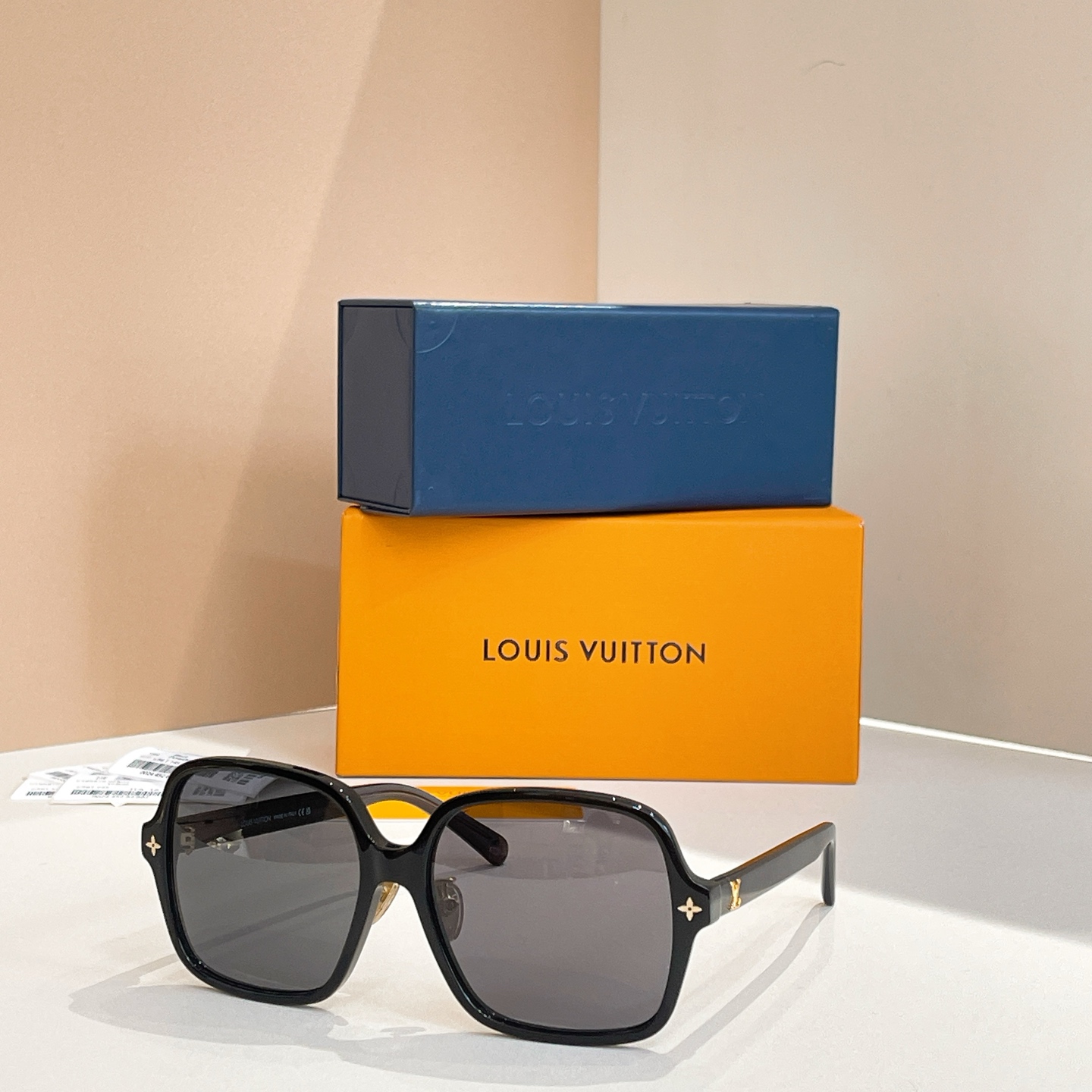 LOUIS VUITTON✨✨✨MODEL：Z3044E✨✨✨ SIZE：56口16-145✨✨刘亦菲同