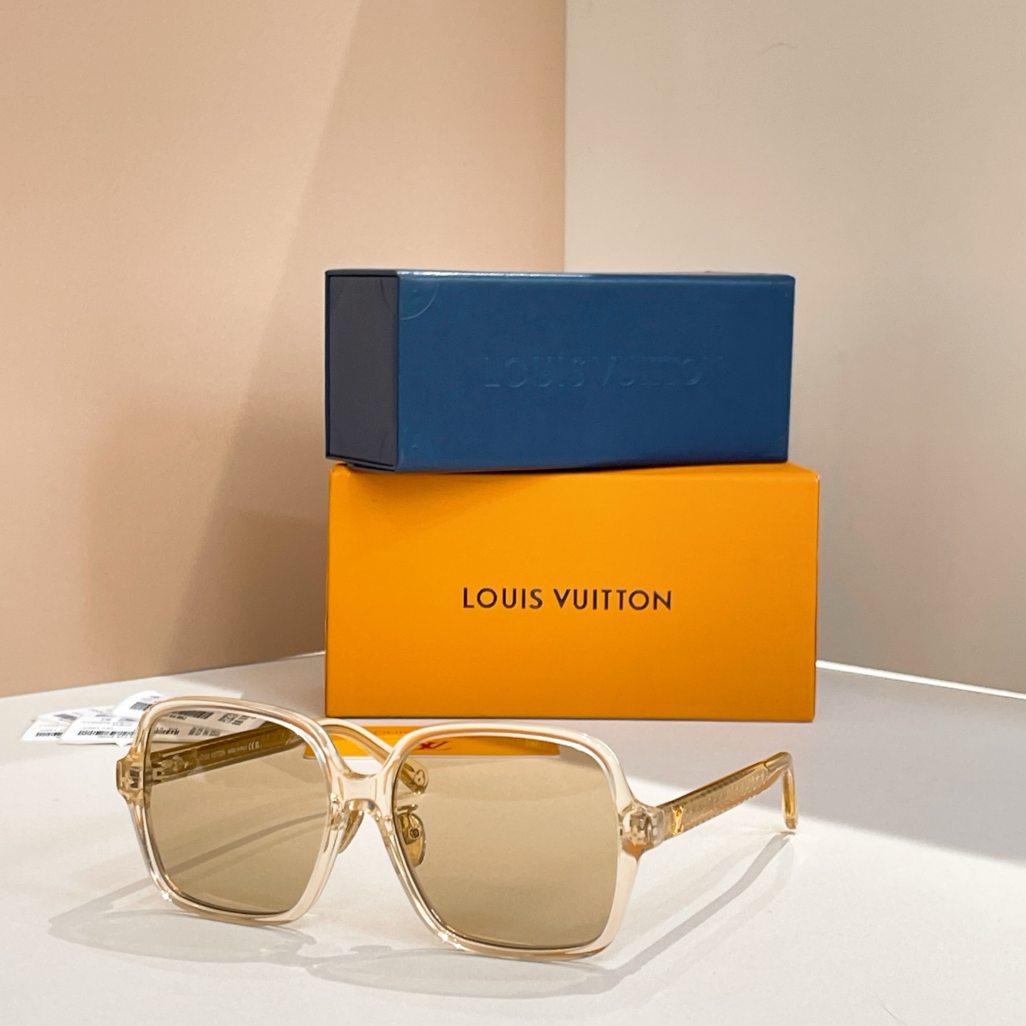 LOUIS VUITTON✨✨✨MODEL：Z3044E✨✨✨ SIZE：56口16-145✨✨刘亦菲同