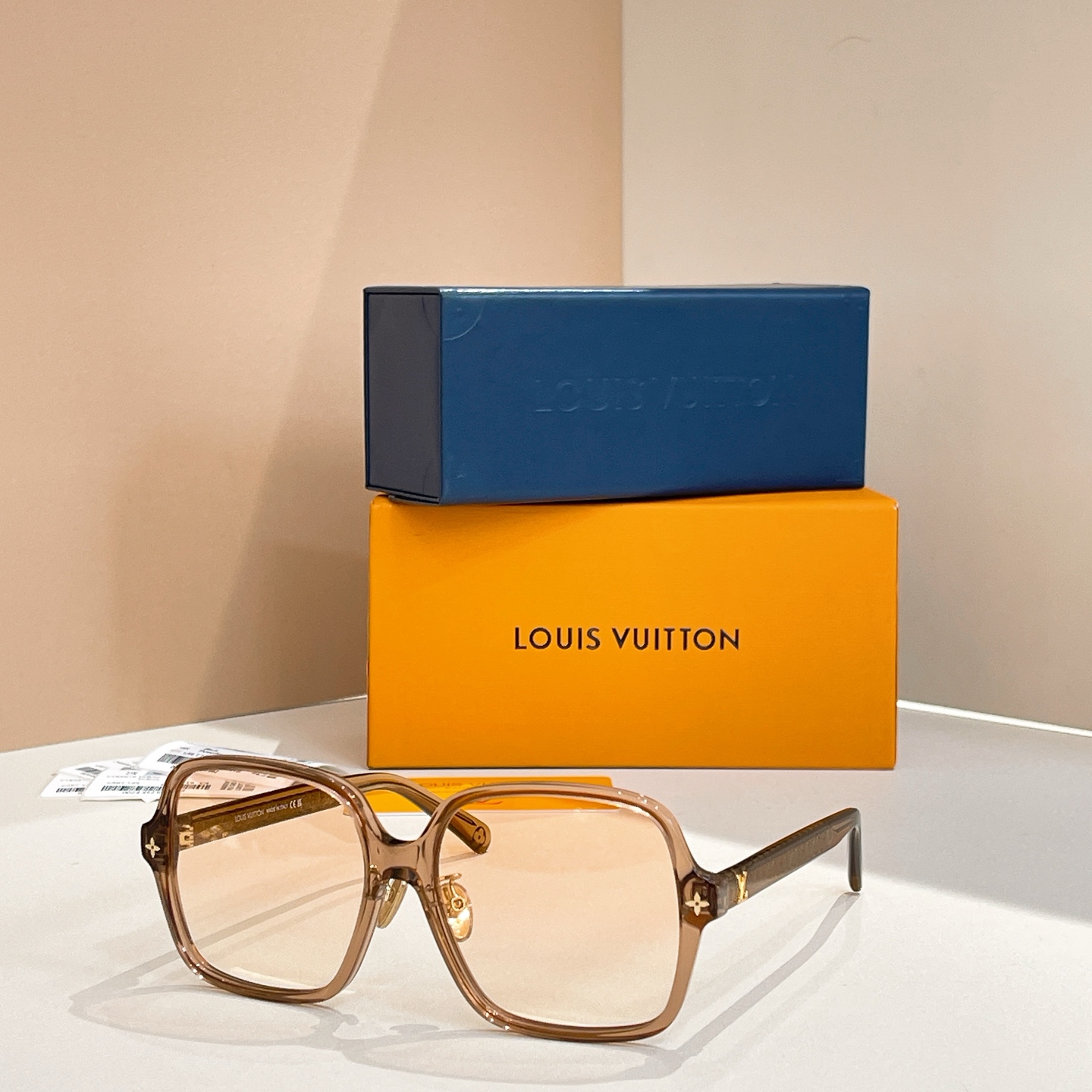 LOUIS VUITTON✨✨✨MODEL：Z3044E✨✨✨ SIZE：56口16-145✨✨刘亦菲同