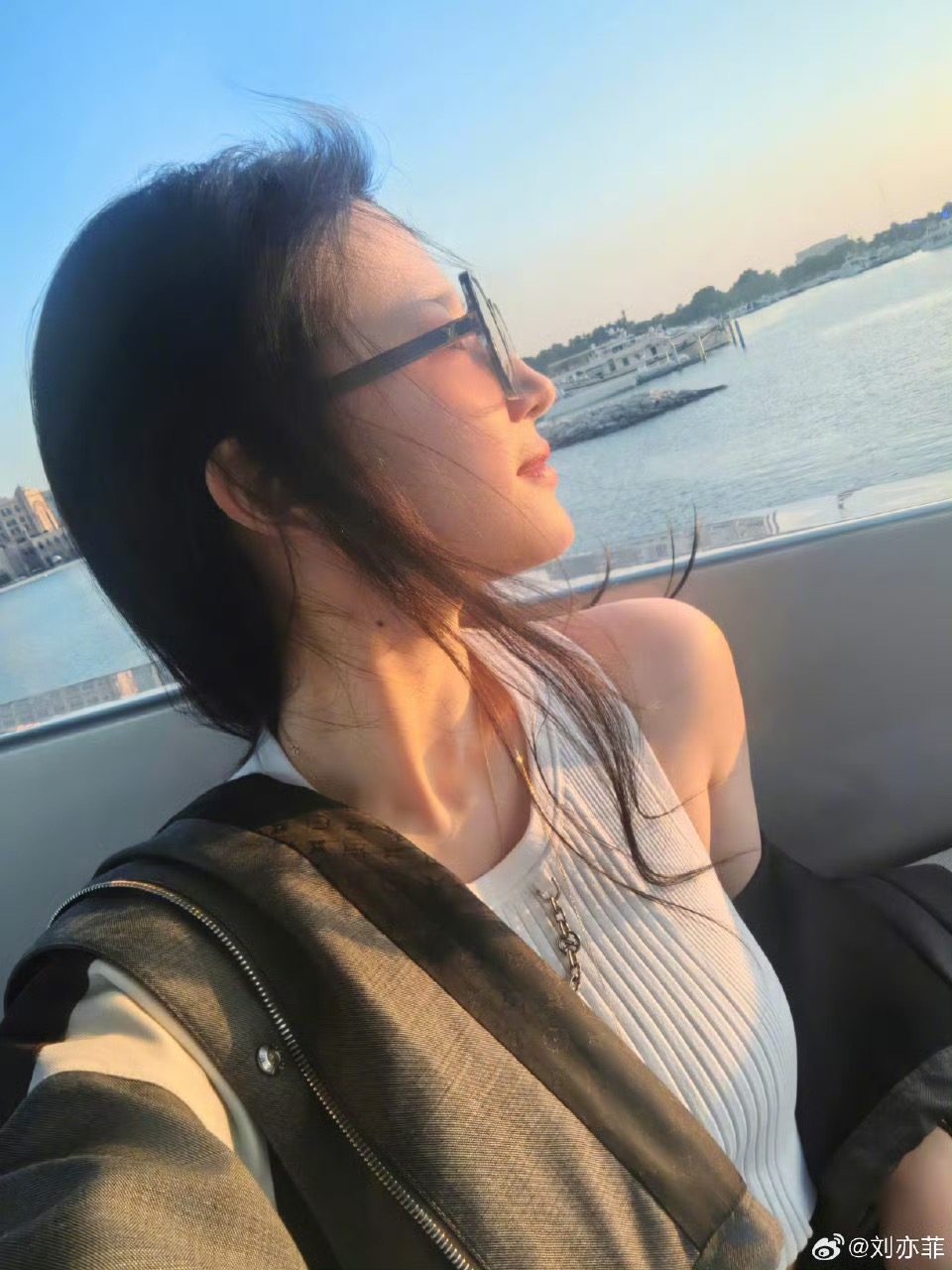 LOUIS VUITTON✨✨✨MODEL：Z3044E✨✨✨ SIZE：56口16-145✨✨刘亦菲同