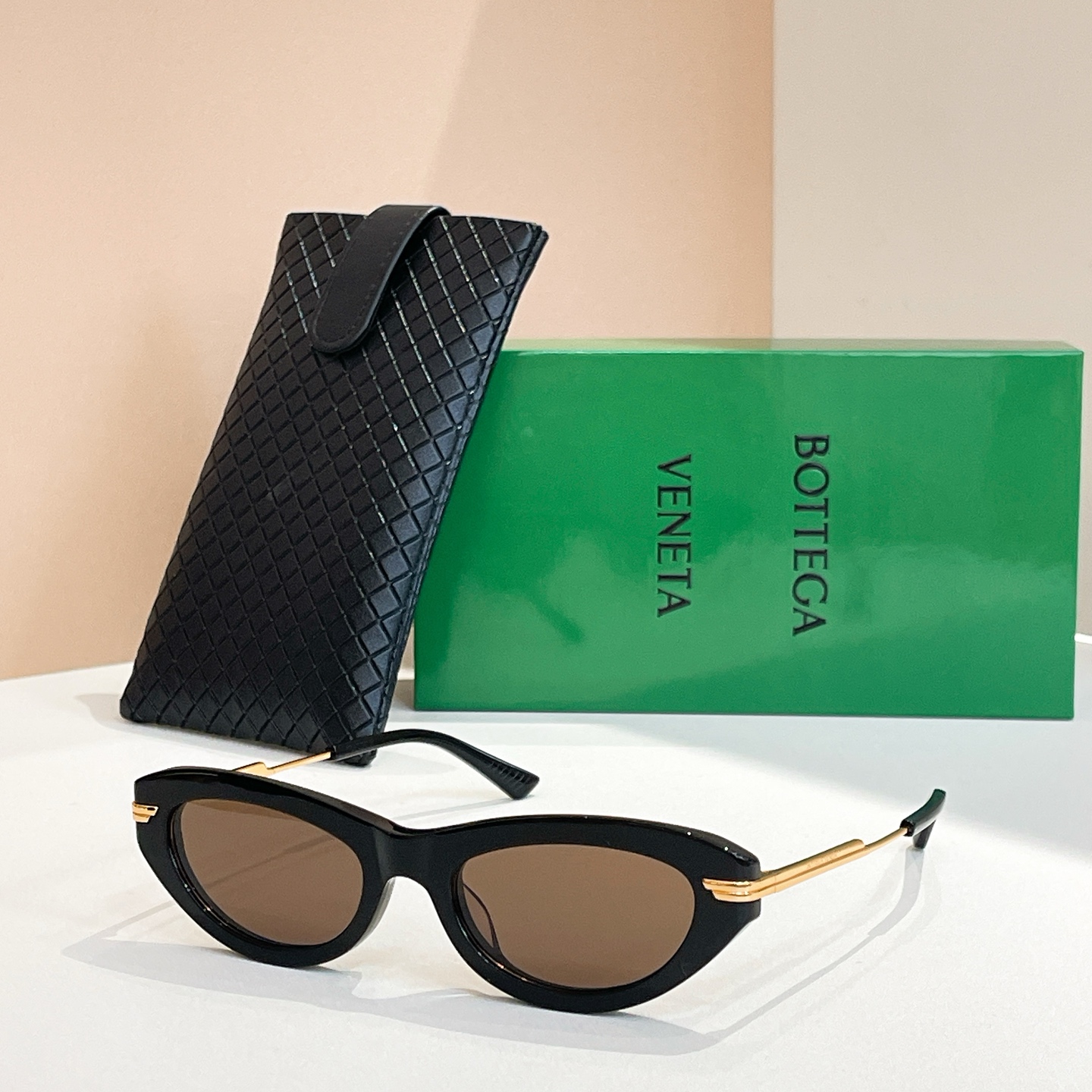Bottega Veneta 太阳镜 板材 金属 猫眼