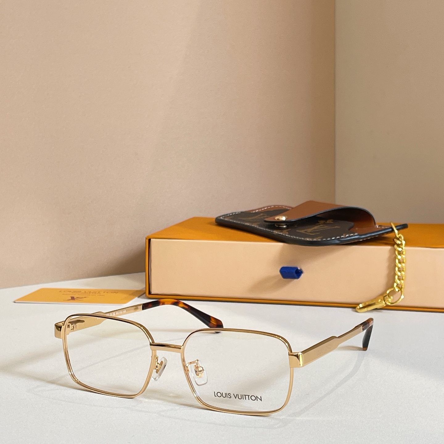 LOUIS VUITTON✨✨✨MODEL：Z3209E✨✨✨ SIZE：56口18-145✨✨