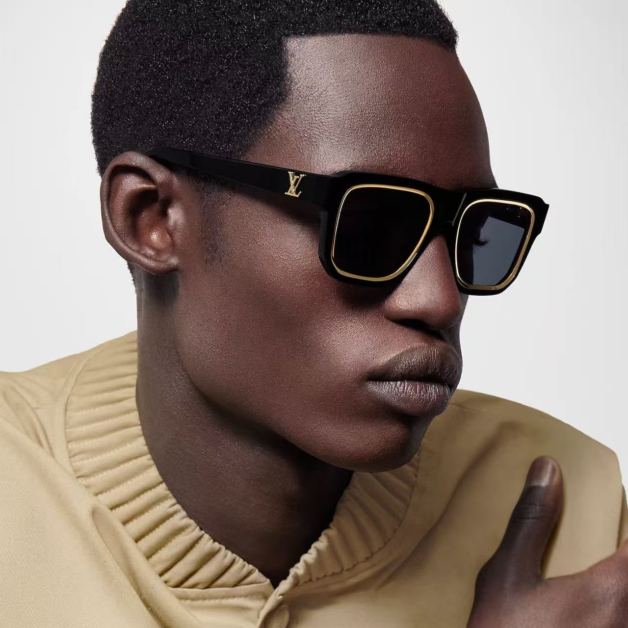 LOUIS VUITTON✨✨✨MODEL：Z2506U✨✨✨ SIZE：48口26-143✨✨