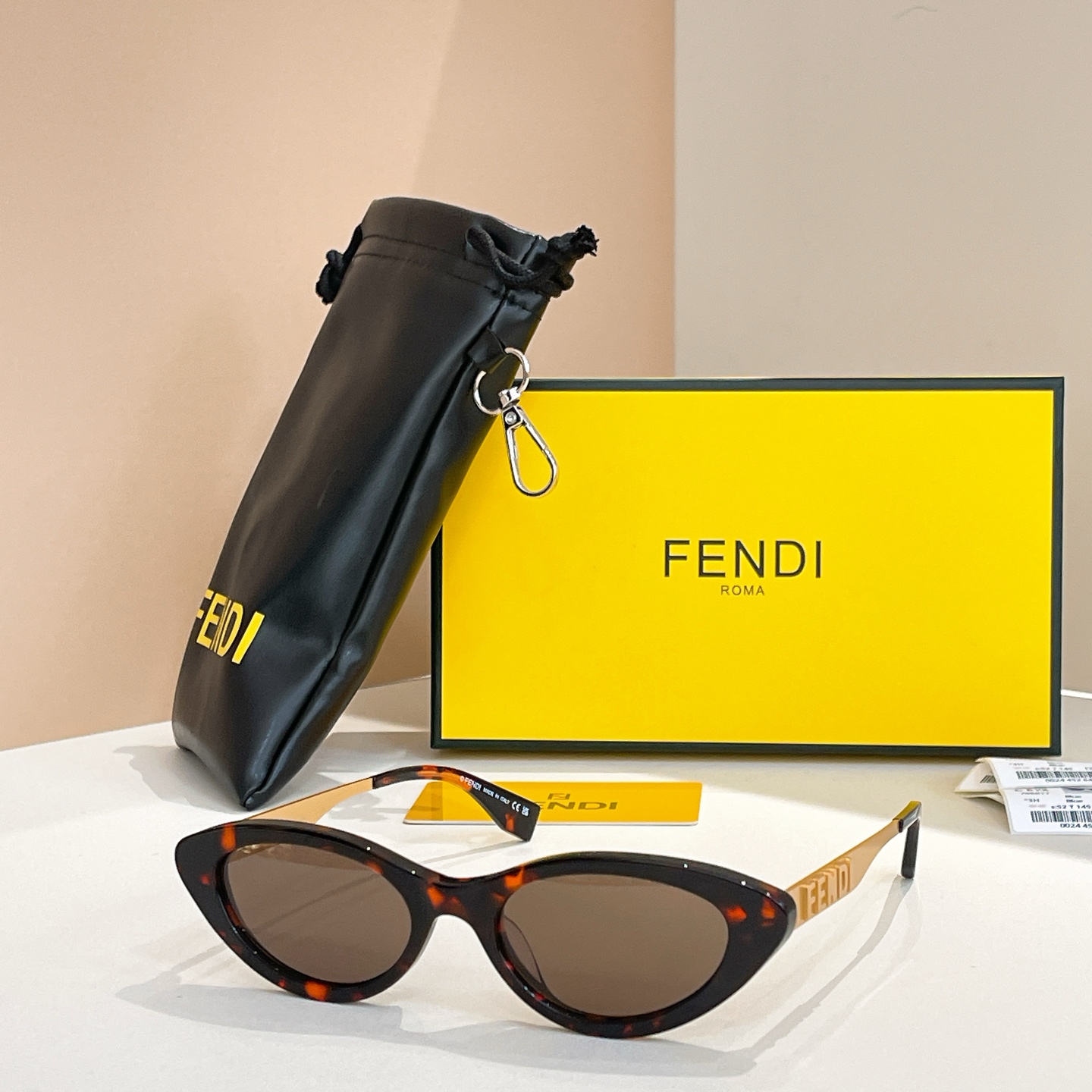 FEND*✨✨✨MODEL: FE40198U✨✨✨SIZE:52口19-145✨✨✨