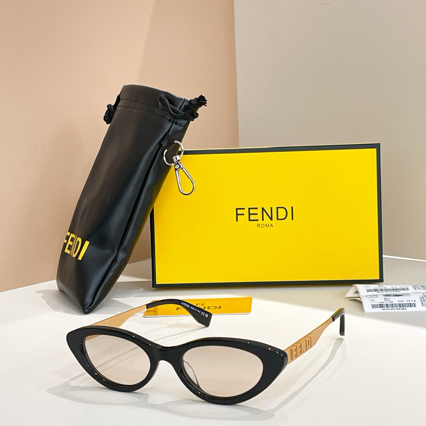 FEND*✨✨✨MODEL: FE40198U✨✨✨SIZE:52口19-145✨✨✨
