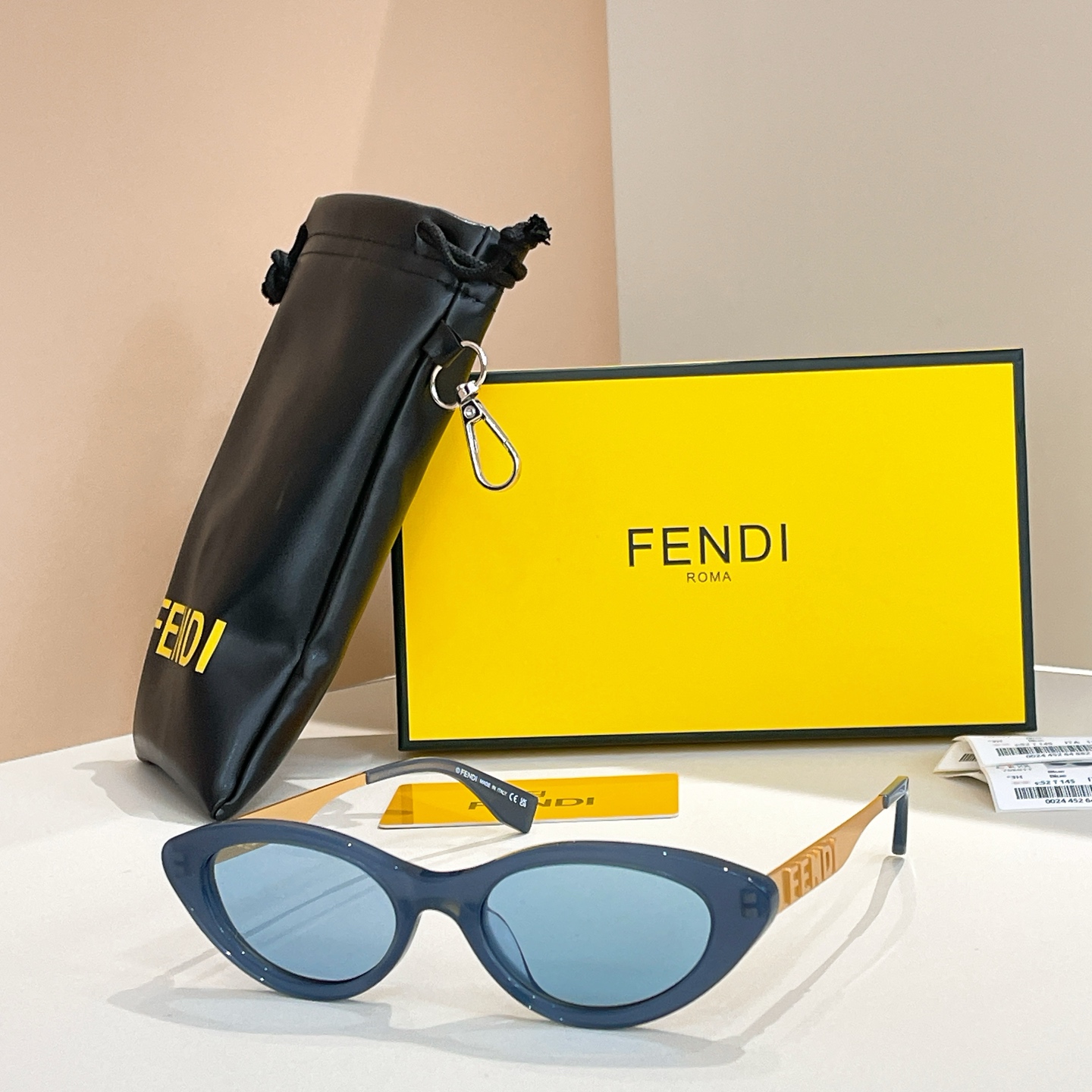 FEND*✨✨✨MODEL: FE40198U✨✨✨SIZE:52口19-145✨✨✨