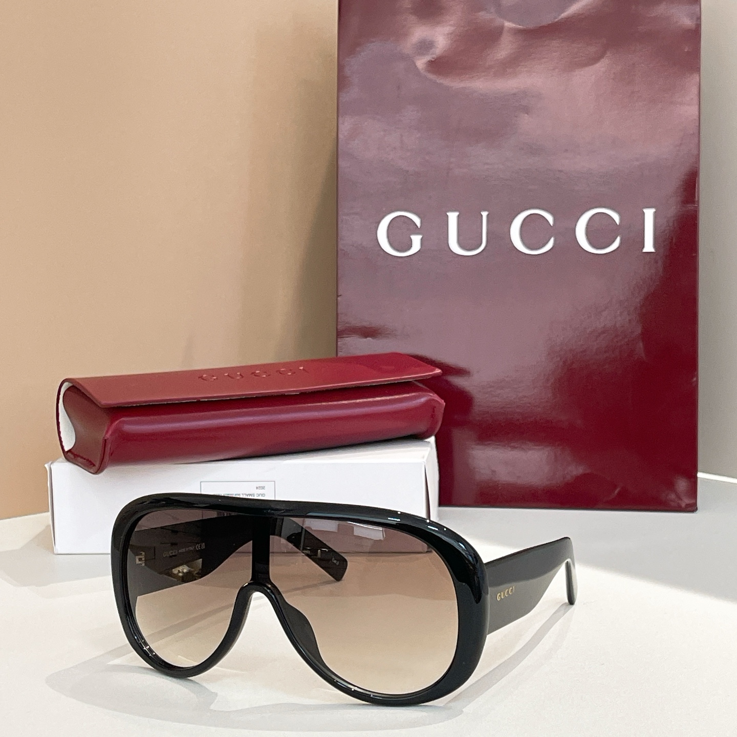 GUCC*🐝🐝🐝MODEL：GG2164S🐝🐝🐝SIZE：133口140🐝🐝🐝