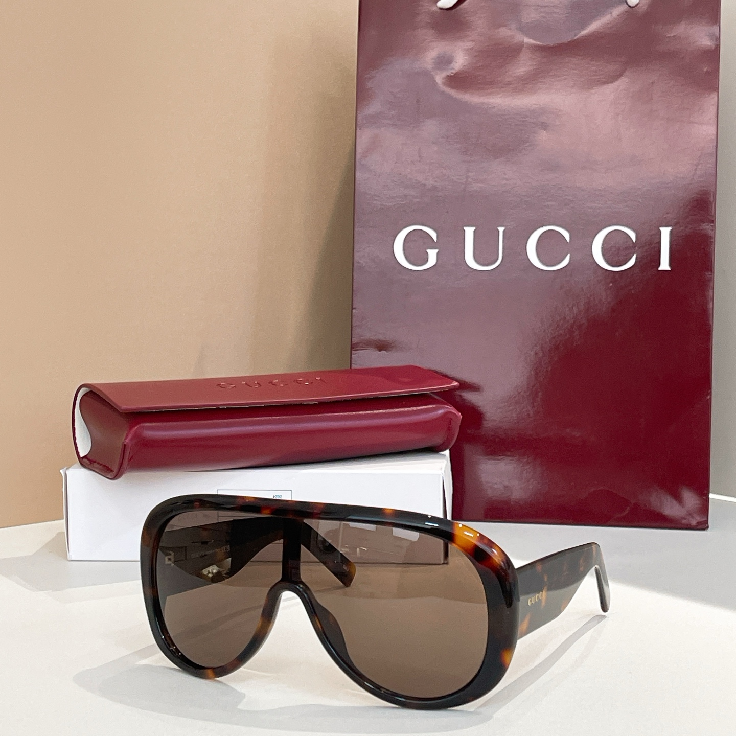 GUCC*🐝🐝🐝MODEL：GG2164S🐝🐝🐝SIZE：133口140🐝🐝🐝