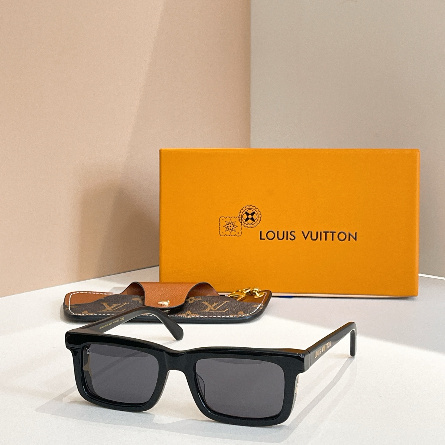 LOUIS VUITTON✨✨✨MODEL：Z2186U✨✨✨ SIZE：52口20-140✨✨